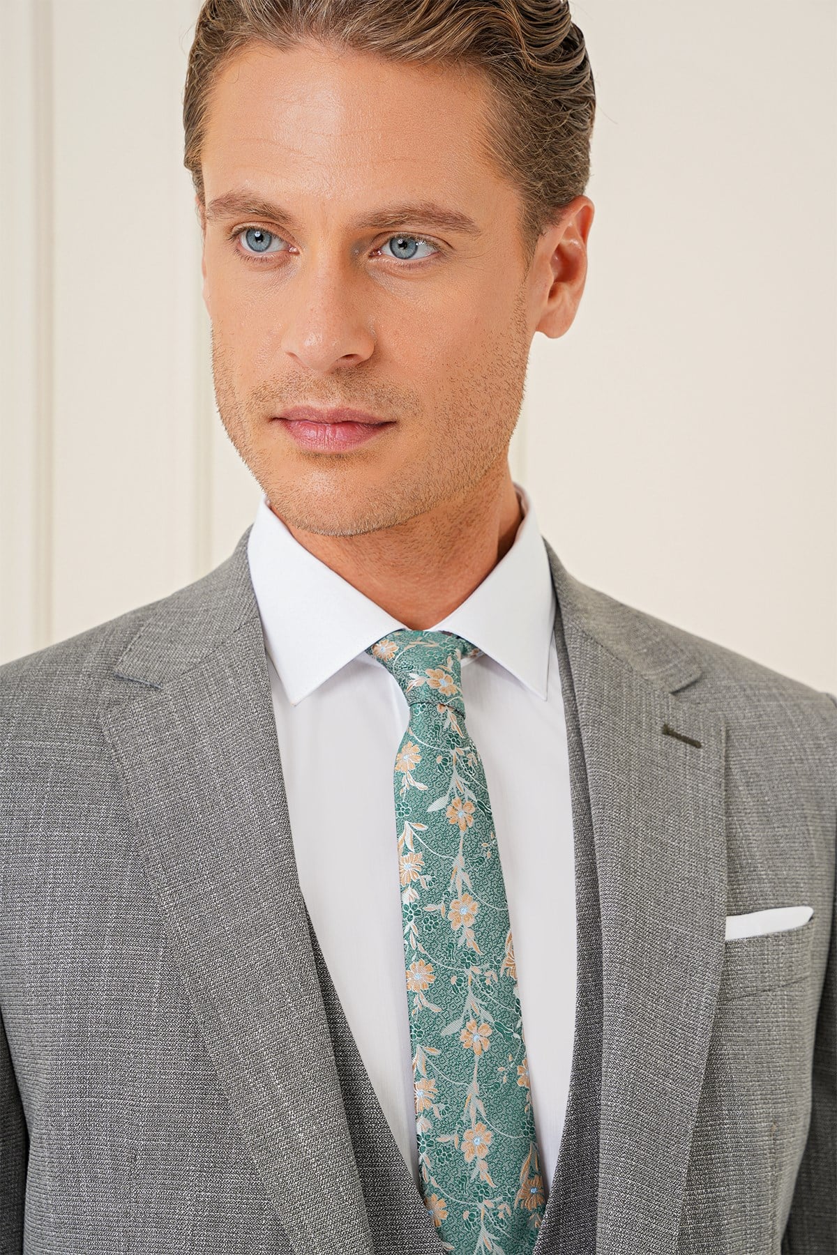 Slim Fit Çift Yırtmaç Kırçıllı Dokuma Haki Yelekli Takım Elbise TK 902
