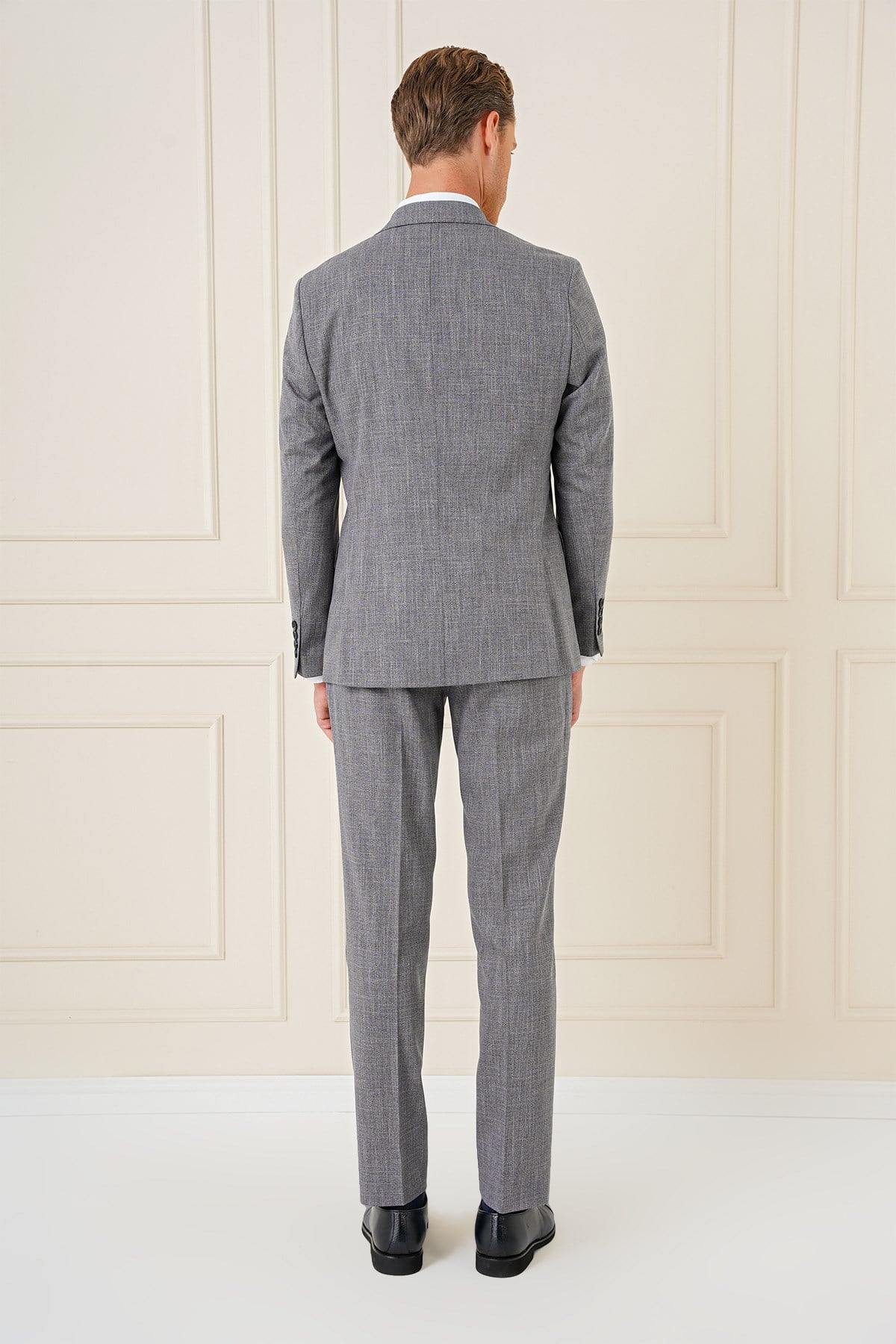 Slim Fit Çift Yırtmaç Kırçıllı Dokuma Lacivert Yelekli Takım Elbise TK 902