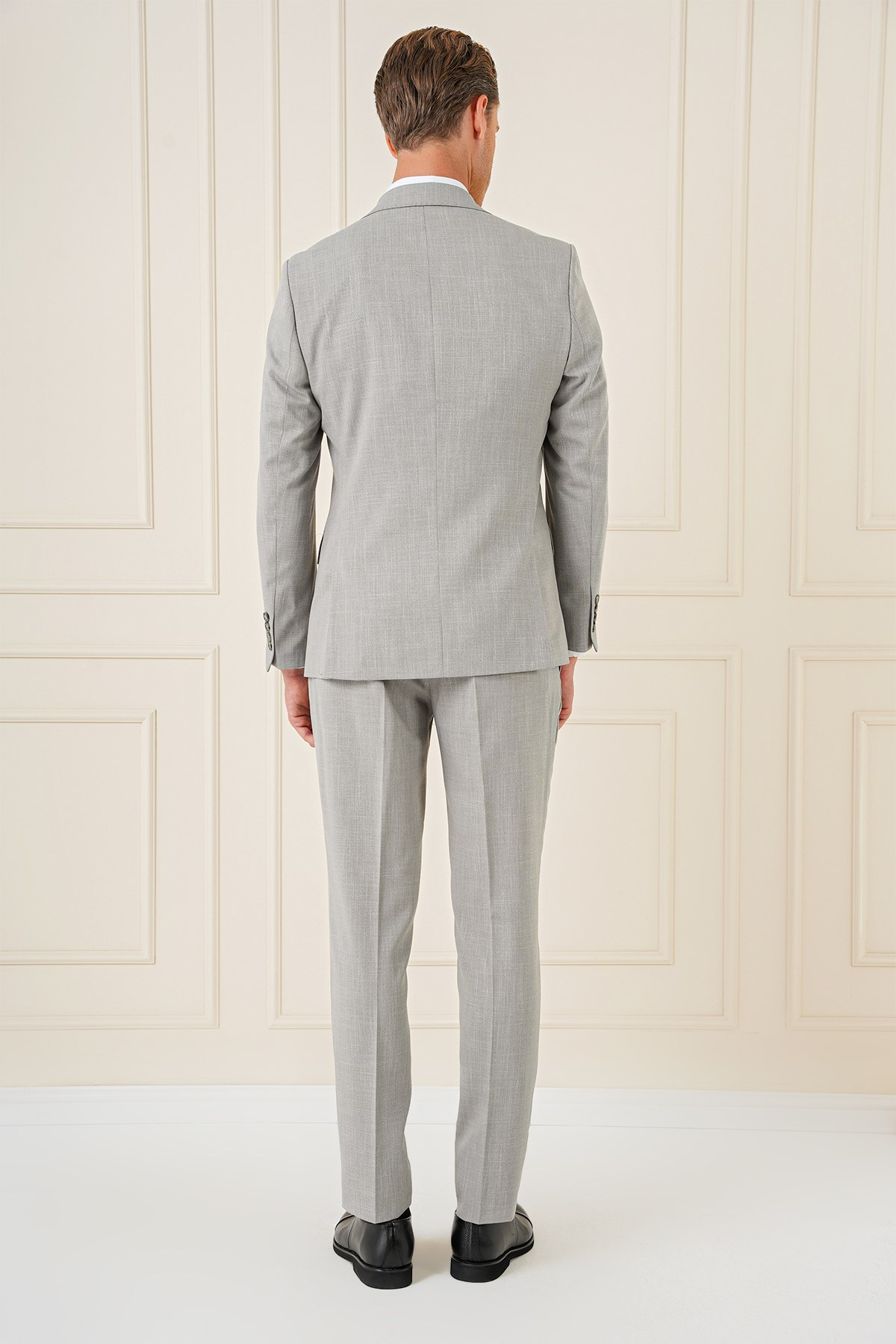Slim Fit Çift Yırtmaç Kırçıllı Dokuma Gri Yelekli Takım Elbise TK 902