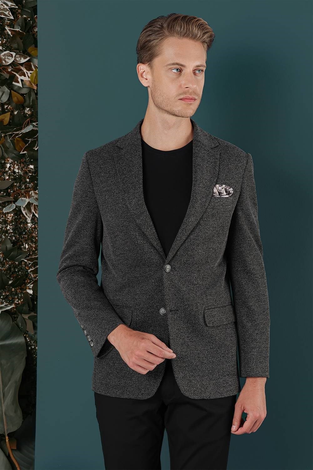 Slim Fit Çift Yırtmaç Kırçıllı Dokuma Esnek Yünlü Siyah Ceket C 653