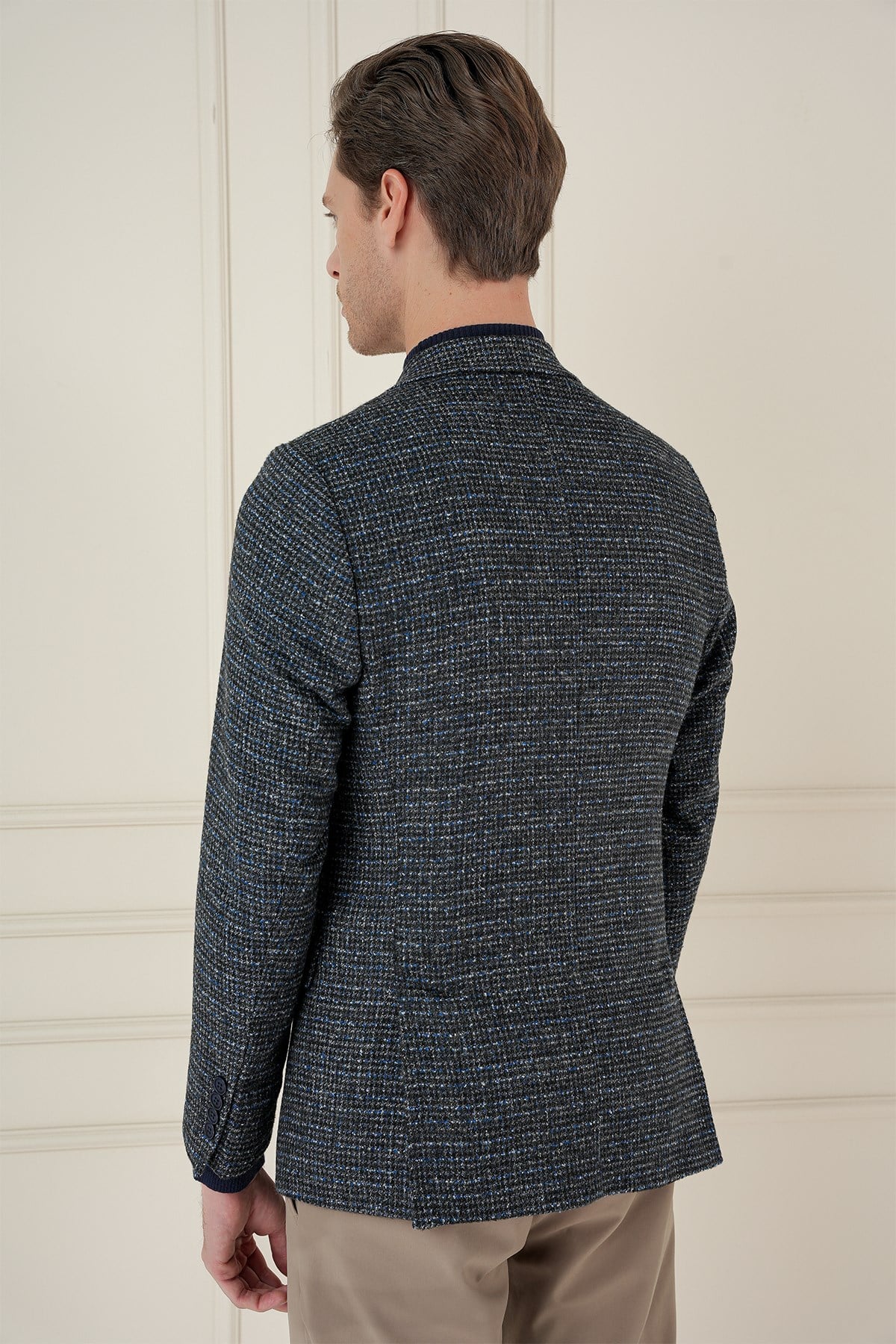 Slim Fit Çift Yırtmaç Kırçıllı Pötikare Dokuma %100 Yün Siyah Ceket C 693