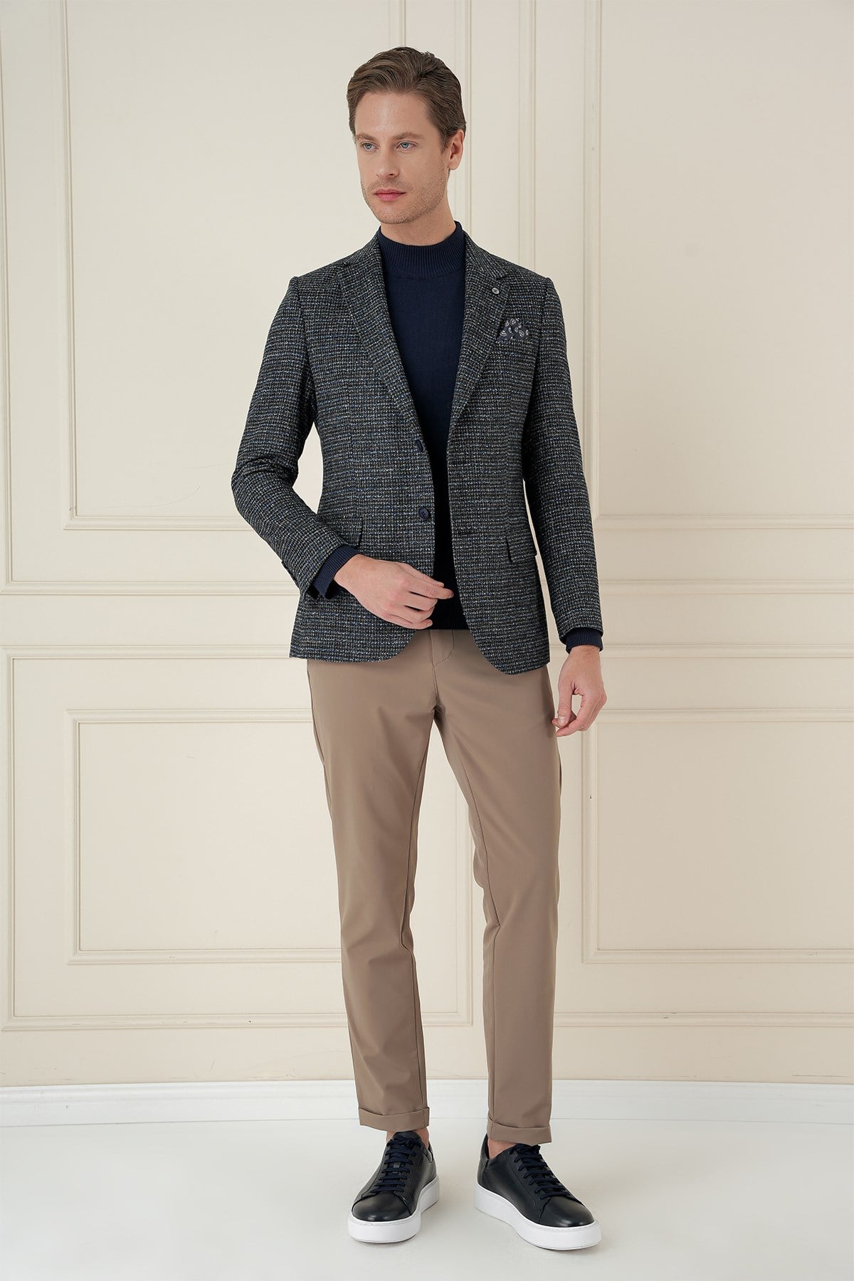 Slim Fit Çift Yırtmaç Kırçıllı Pötikare Dokuma %100 Yün Siyah Ceket C 693