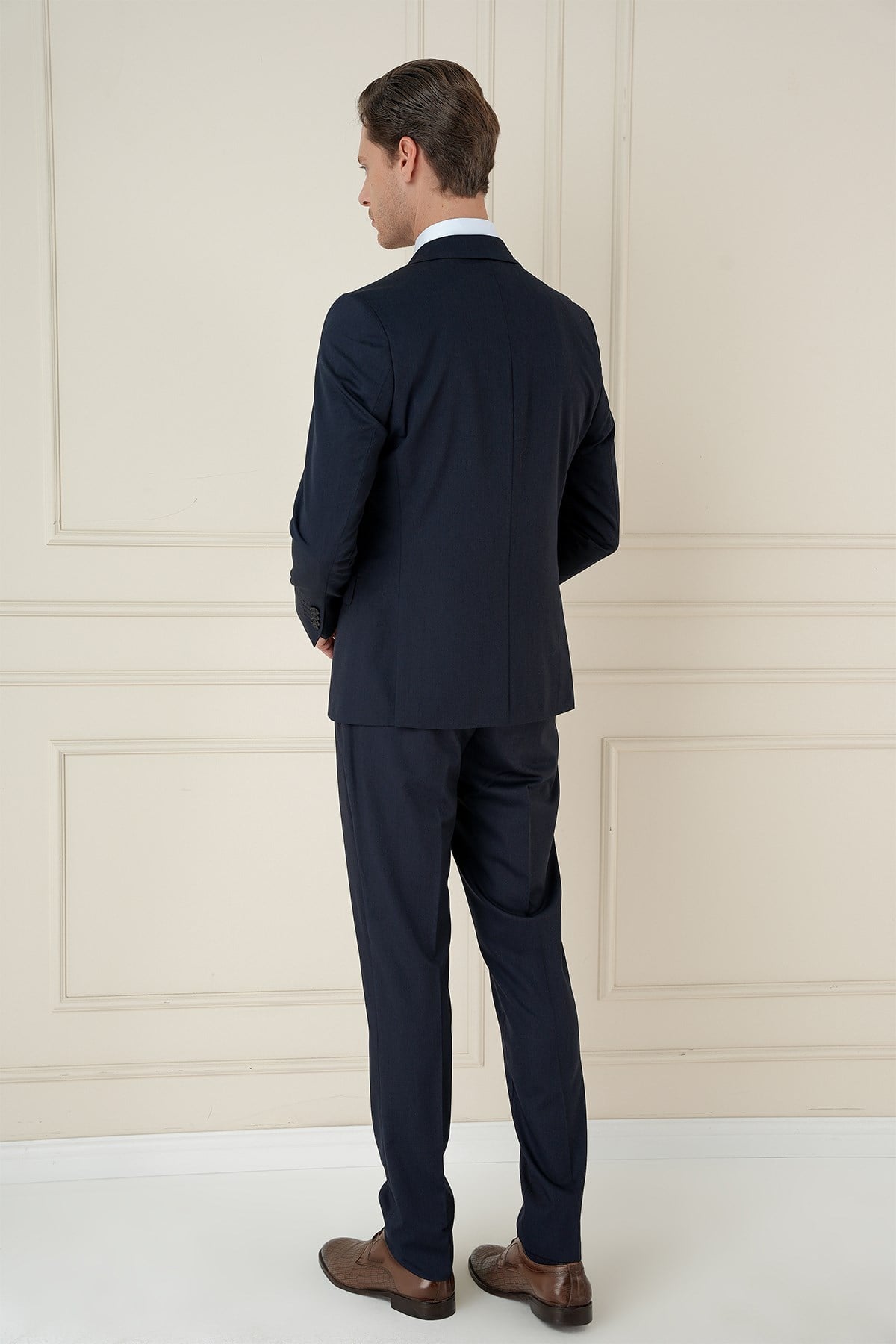 Slim Fit Çift Yırtmaç Mono Yaka Klasik Lacivert Takım Elbise Tk 912