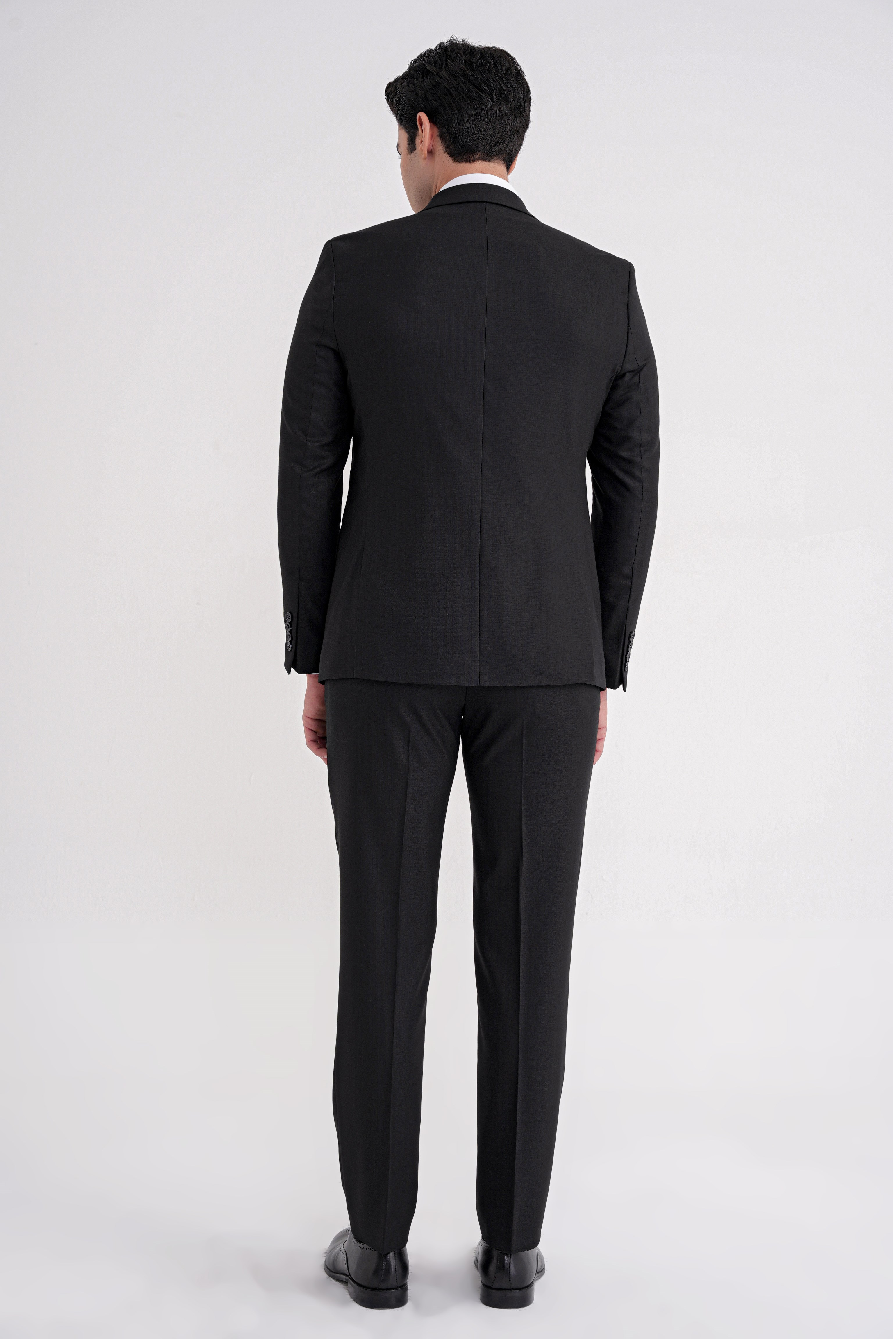 Slim Fit Çift Yırtmaç Sivri Yaka Esnek Siyah Klasik Takım Elbise TK 939