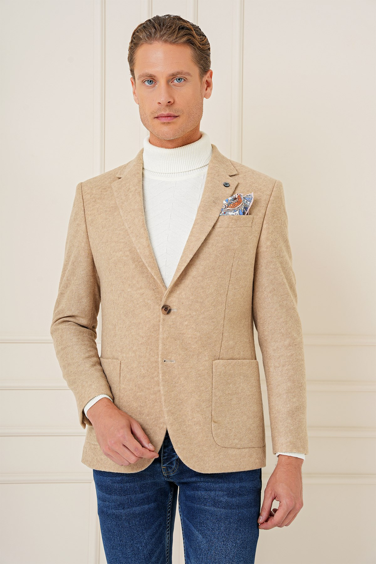 Slim Fit Çift Yırtmaç Torba Cepli %100 Yün Bej Ceket C 689