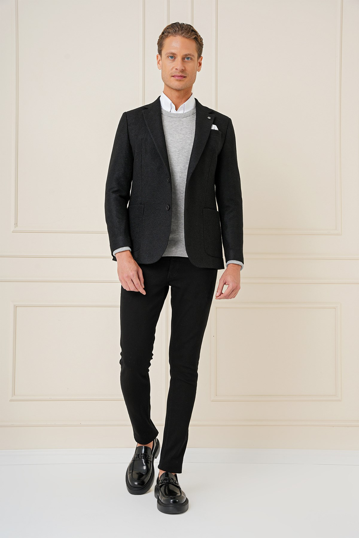 Slim Fit Çift Yırtmaç Torba Cepli %100 Yün Siyah Ceket C 689