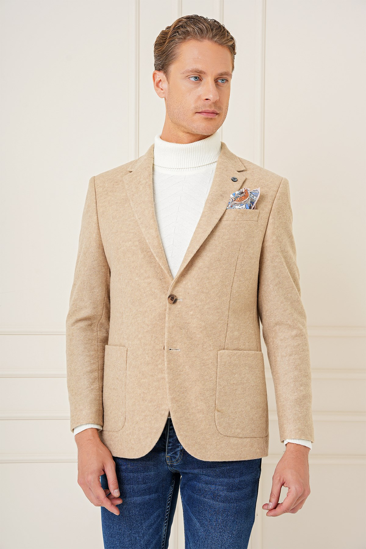 Slim Fit Çift Yırtmaç Torba Cepli %100 Yün Bej Ceket C 689