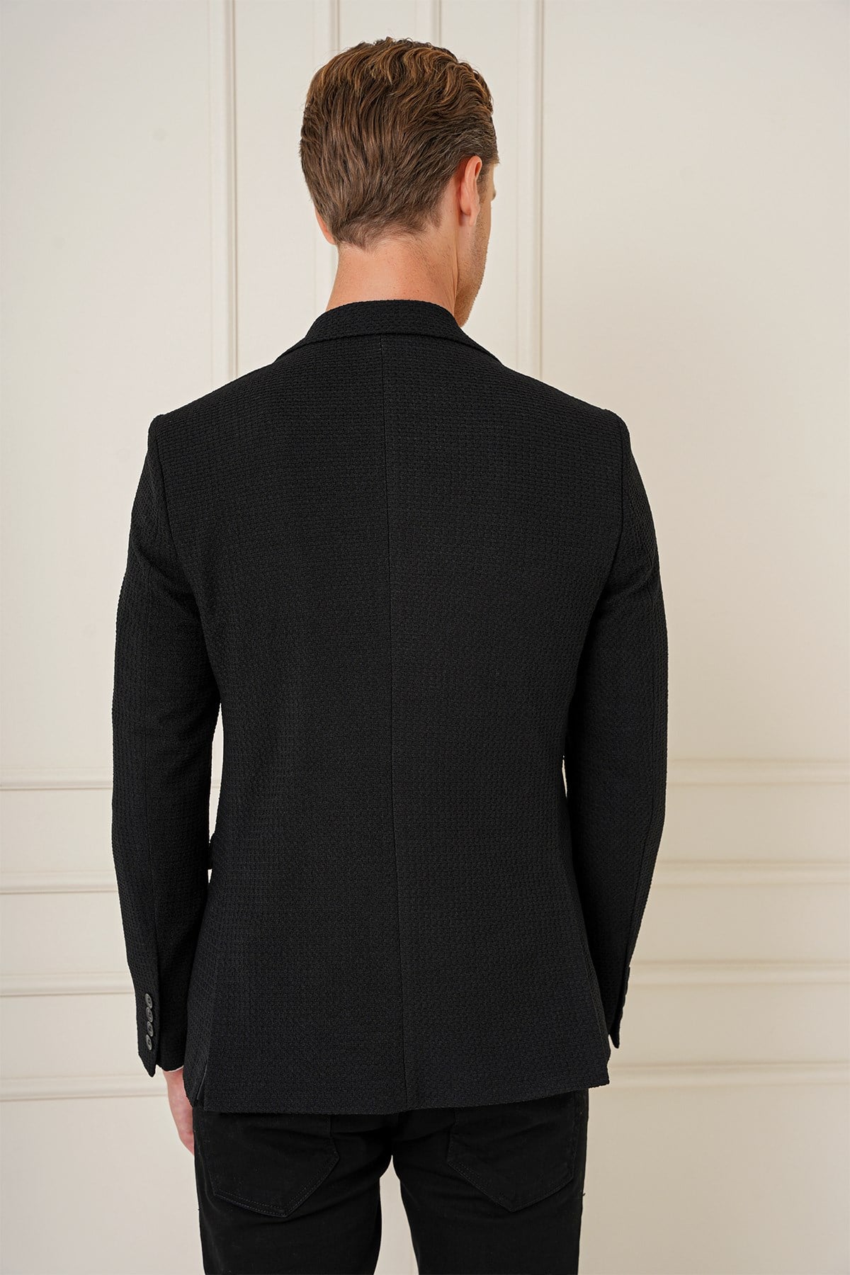 Slim Fit Çift Yırtmaç Yünlü Buklet Dokuma Siyah Ceket C 686