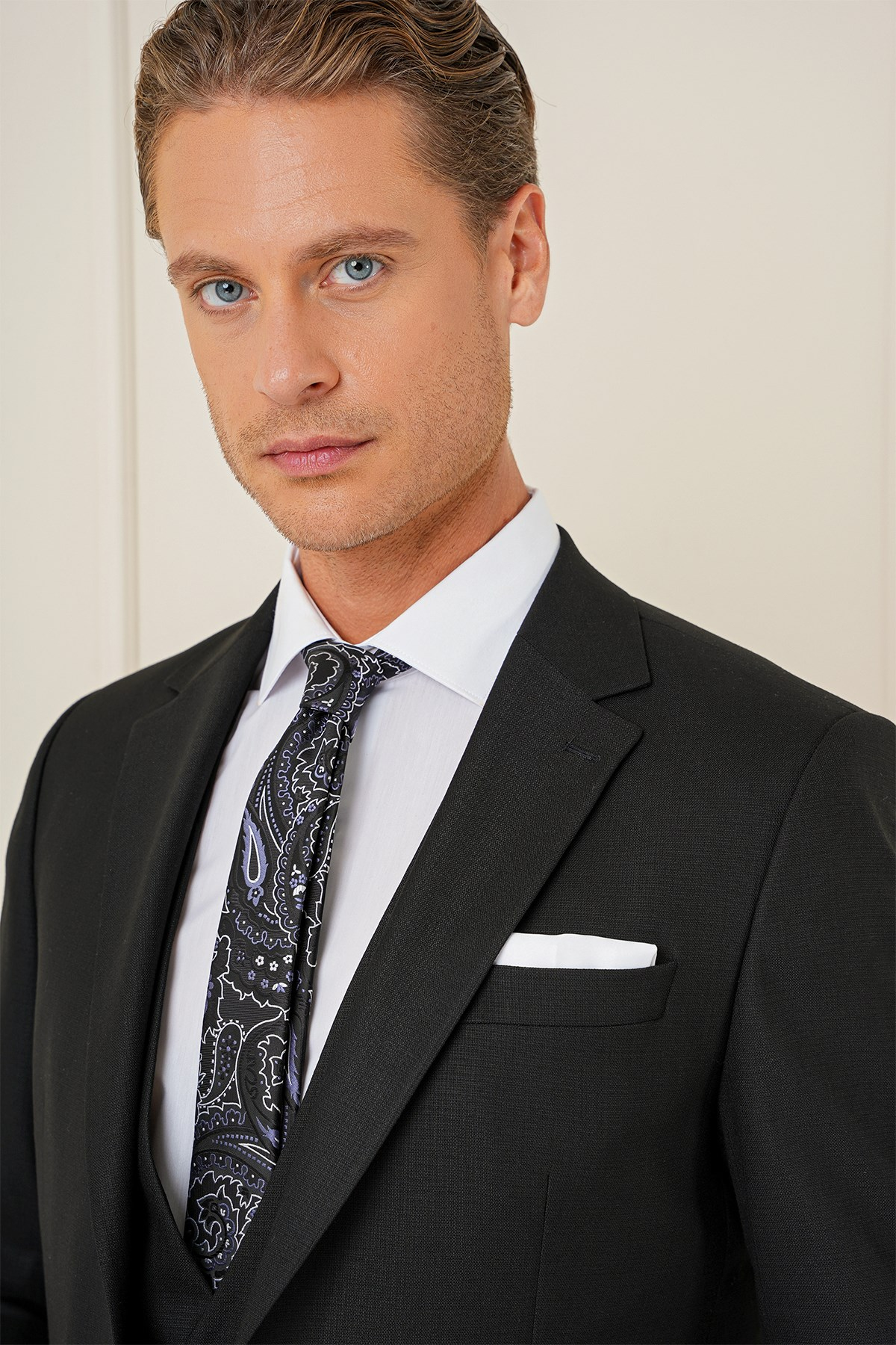 Slim Fit Çift Yıtmaç Siyah Klasik Yelekli Takım Elbise TK 896