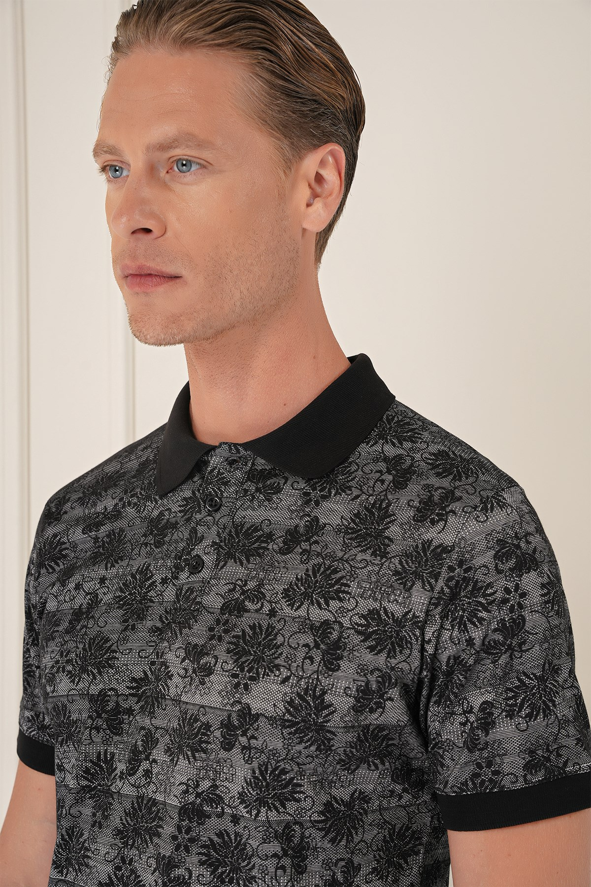 Slim Fit Dal Yaprak Desen Polo Yaka Pamuklu Siyah Tişört Ts 884