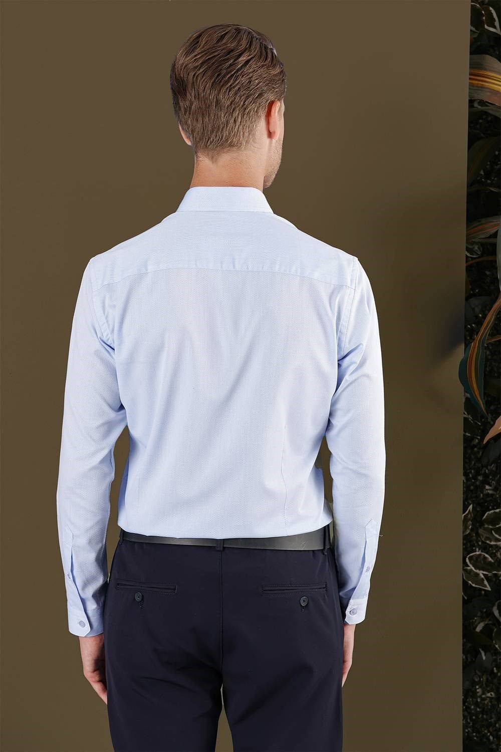 Slim Fit Dokulu %100 Pamuk Yaka Düğmeli Mavi Gömlek GK 706