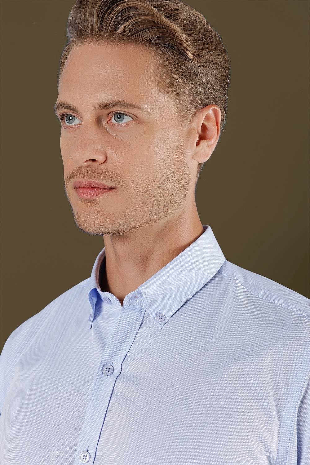 Slim Fit Dokulu %100 Pamuk Yaka Düğmeli Mavi Gömlek GK 706