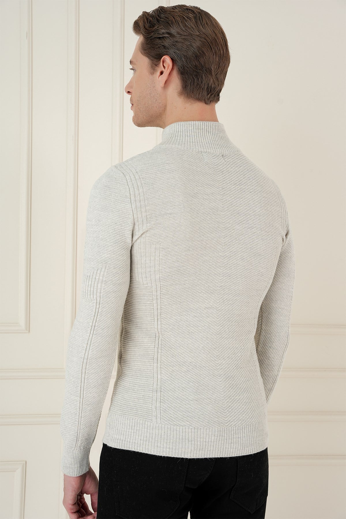 Slim Fit Dokuma Desenli Fermuarlı Yarım Balıkçı Yünlü Gri Triko Kazak TR 893