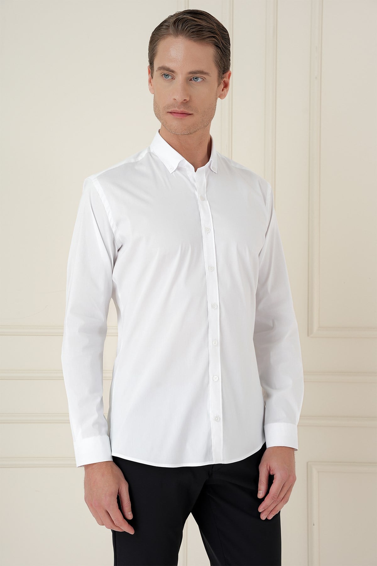 Slim Fit Düğmeli Yaka Esnek Pamuklu Beyaz Gömlek GK 746