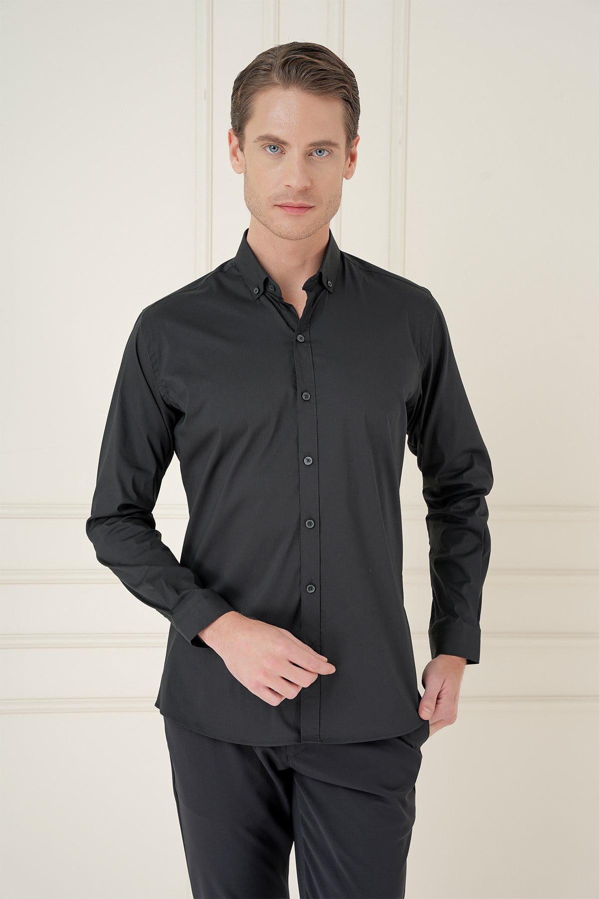 Slim Fit Düğmeli Yaka Esnek Pamuklu Siyah Gömlek GK 746