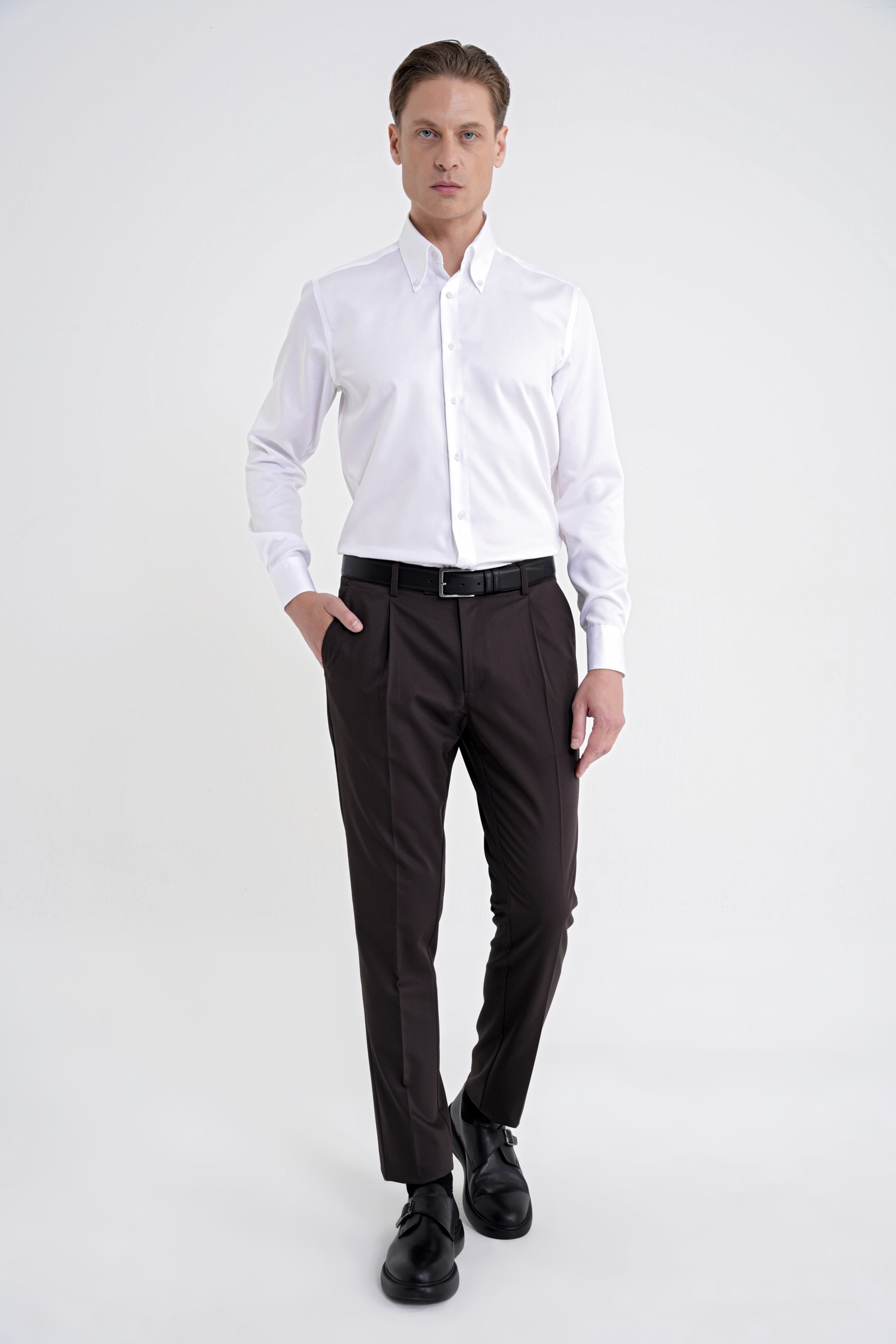 Slim Fit Düğmeli Yüksek Yaka %100 Pamuk Non İron Kumaş Düz Beyaz Gömlek GK 760