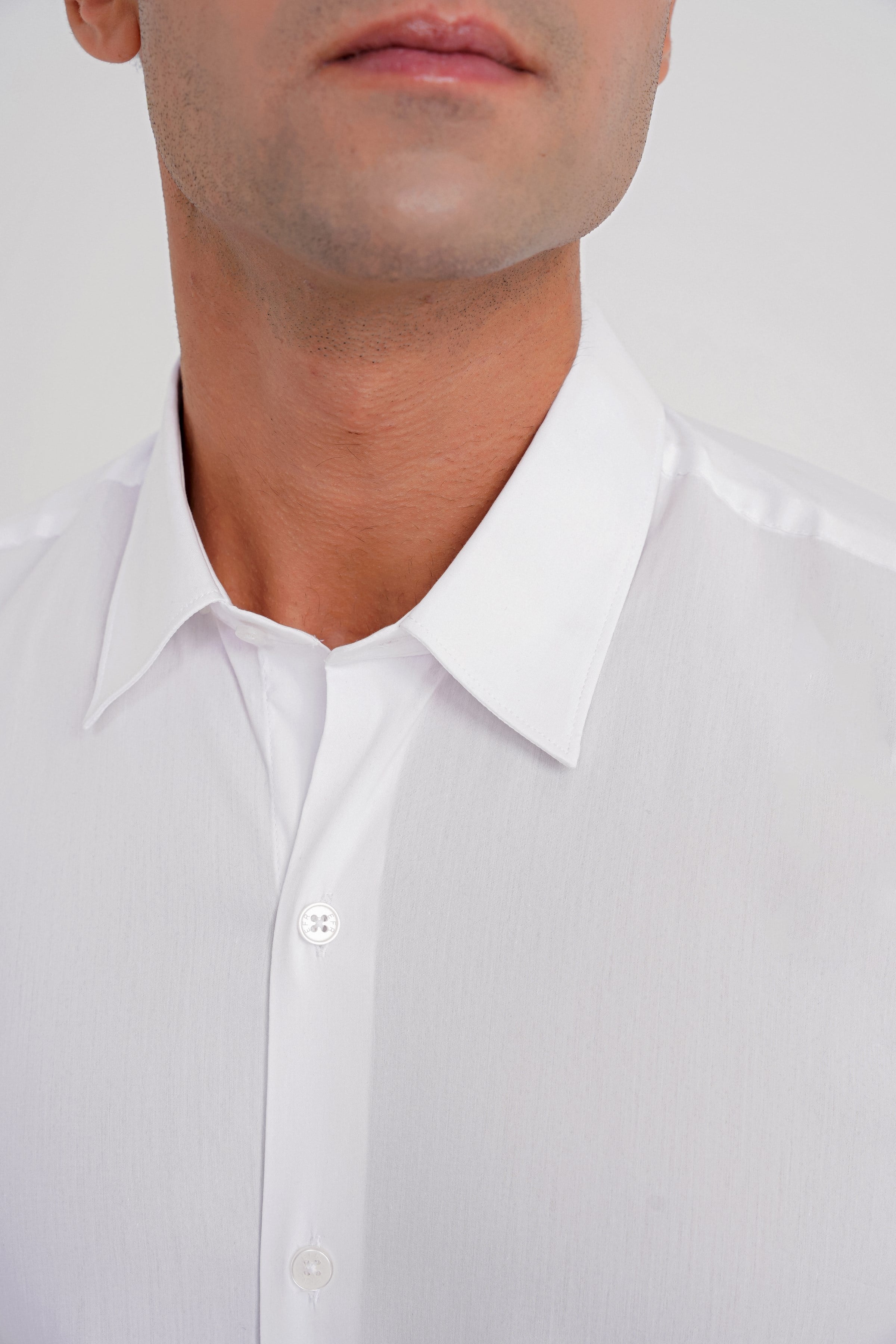 Slim Fit Erkek Yaka Esnek Pamuklu Beyaz Gömlek GK 747