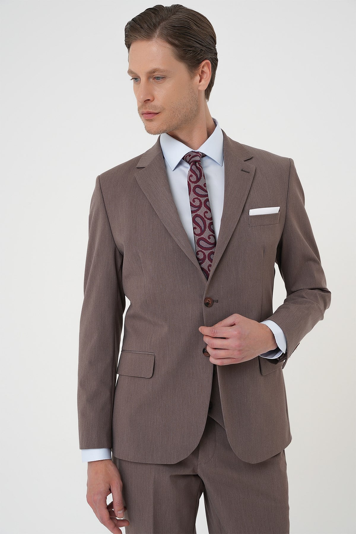 Slim Fit Esnek Çift Yırtmaç Yelekli Düz Klasik Vizon Takım Elbise  Tk 901