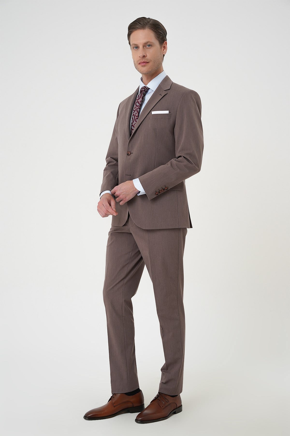 Slim Fit Esnek Çift Yırtmaç Yelekli Düz Klasik Vizon Takım Elbise  Tk 901