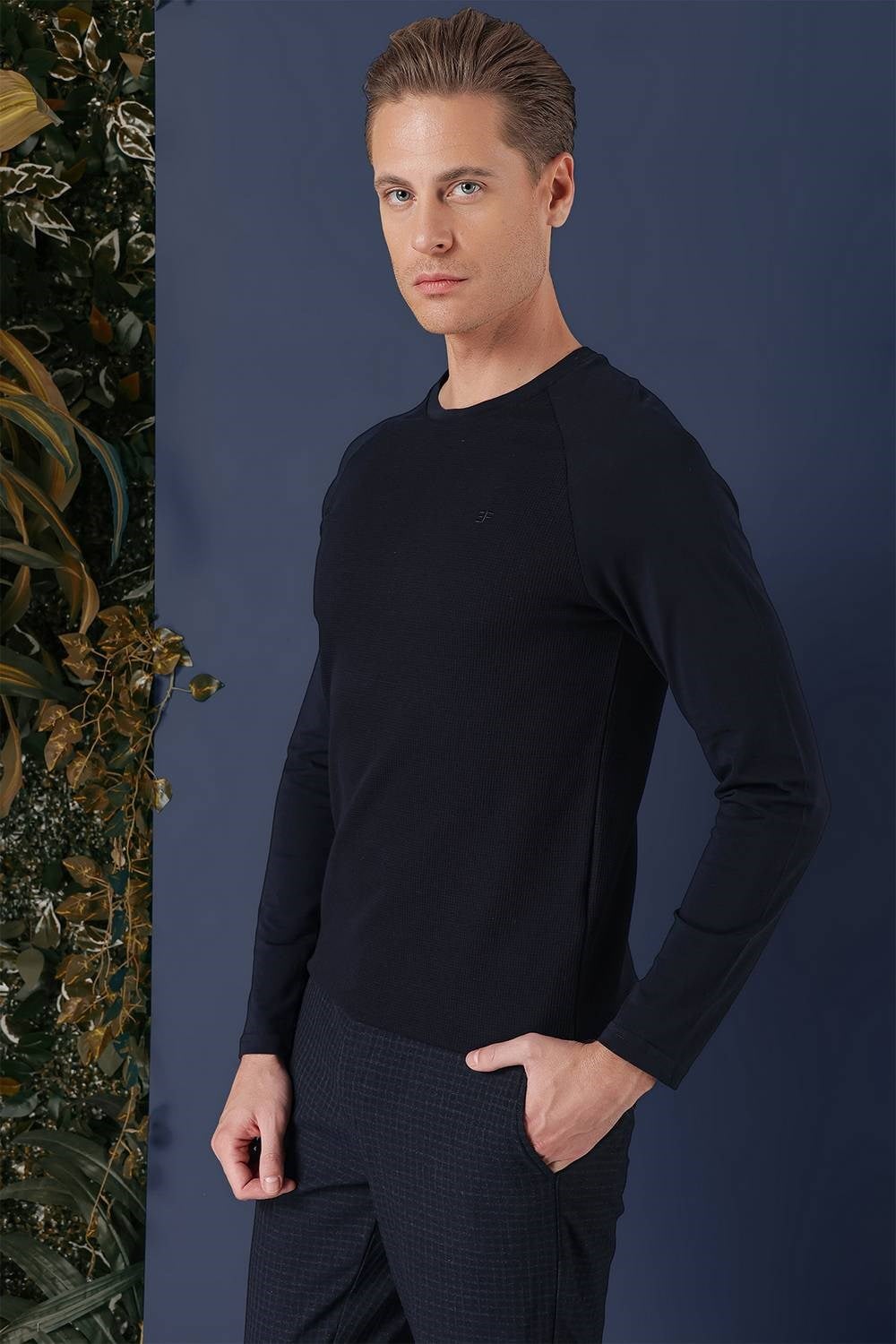 Slim Fit Esnek Pamuklu Doku Desenli Uzun Kollu Lacivert Tişört TS 872