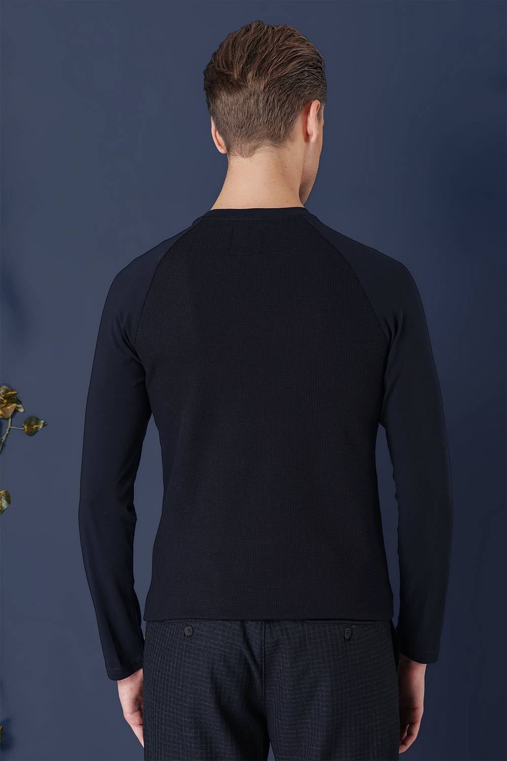 Slim Fit Esnek Pamuklu Doku Desenli Uzun Kollu Lacivert Tişört TS 872