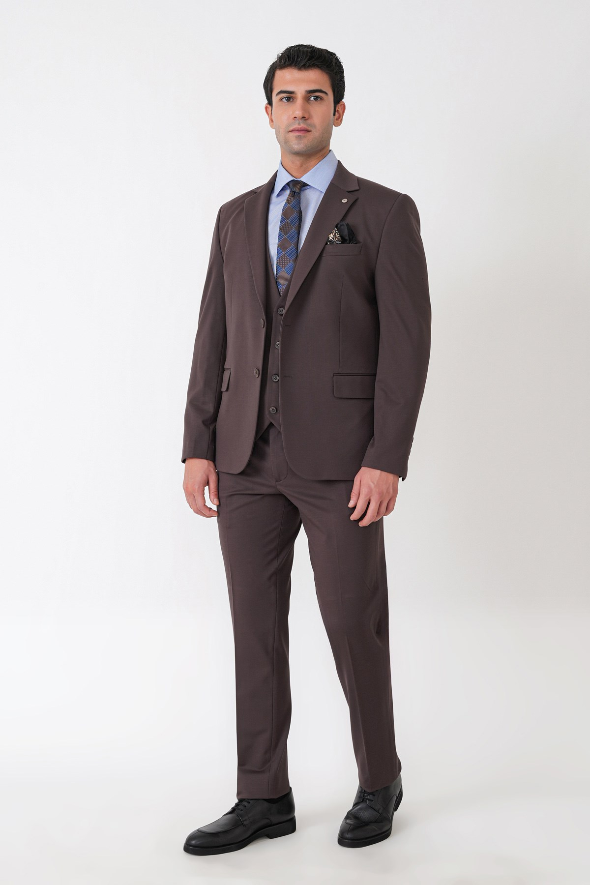 Slim Fit Esnek Pamuklu Dokulu Kahverengi Yelekli Takım Elbise TK 959
