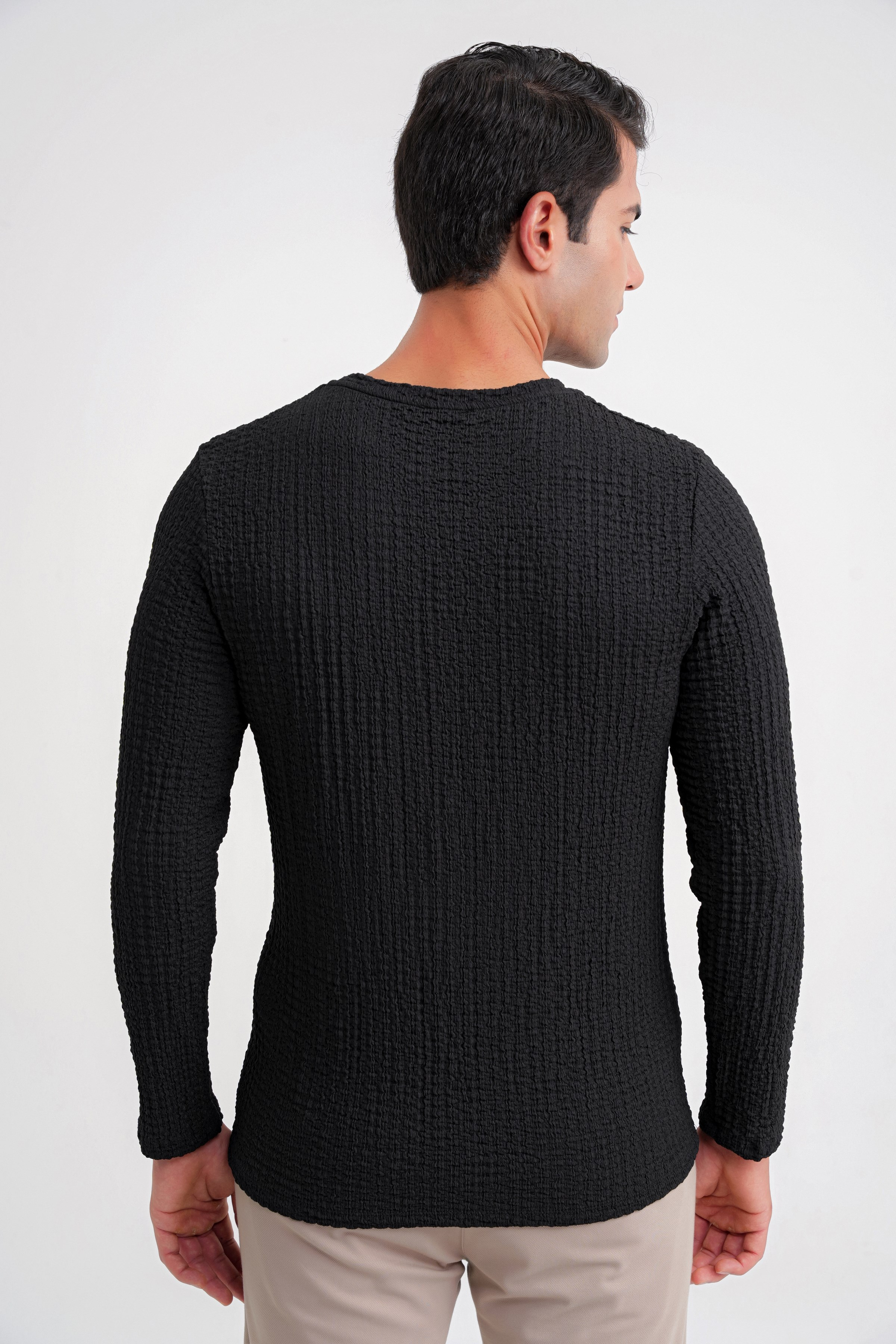 Slim Fit Esnek Pamuklu Dokulu Kumaş Uzun Kollu Siyah Tişört TS 934