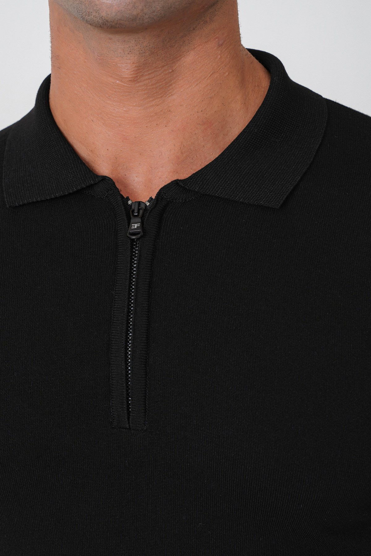 Slim Fit Esnek Pamuklu Fermuarlı Polo Yaka Siyah Triko TR 902
