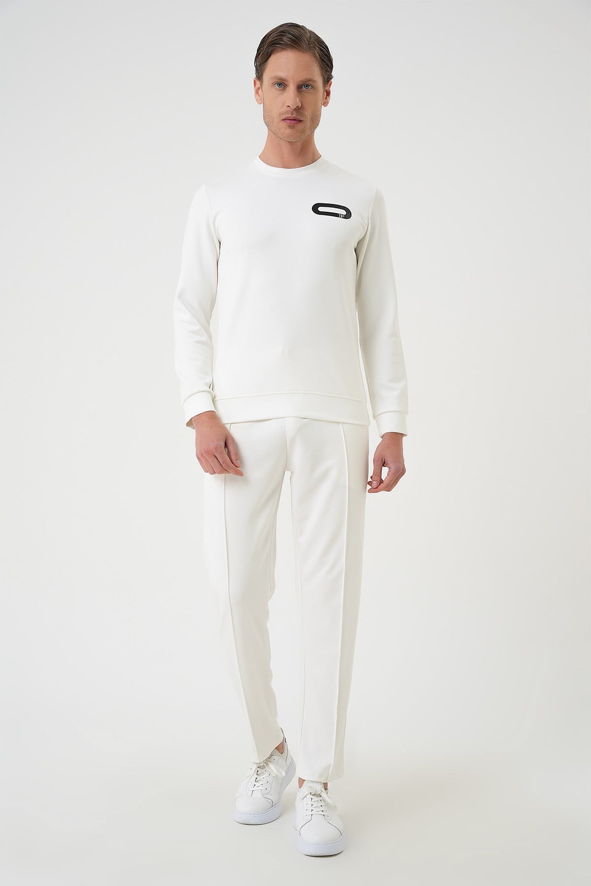 Slim Fit Esnek Pamuklu Uzun Kollu Beyaz Tişört TS 888