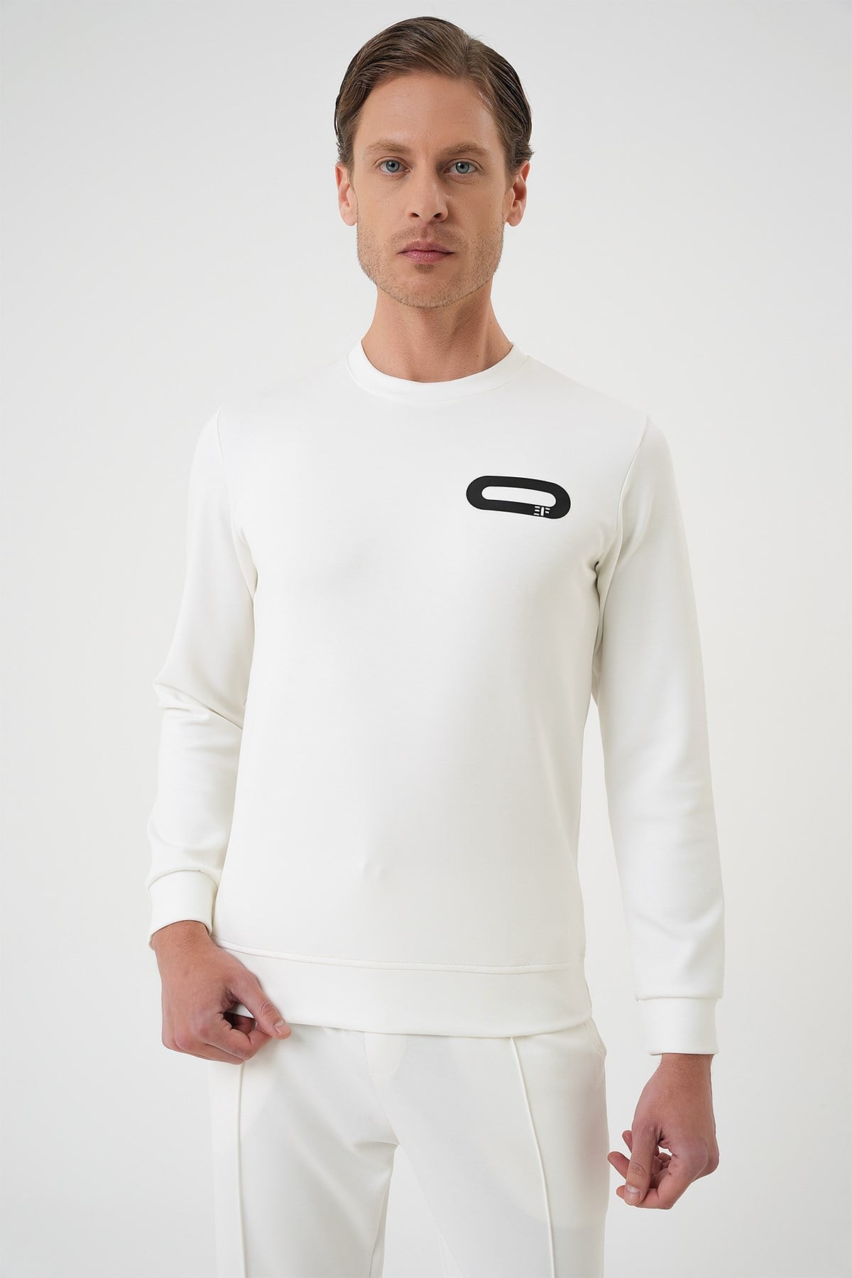 Slim Fit Esnek Pamuklu Uzun Kollu Beyaz Tişört TS 888