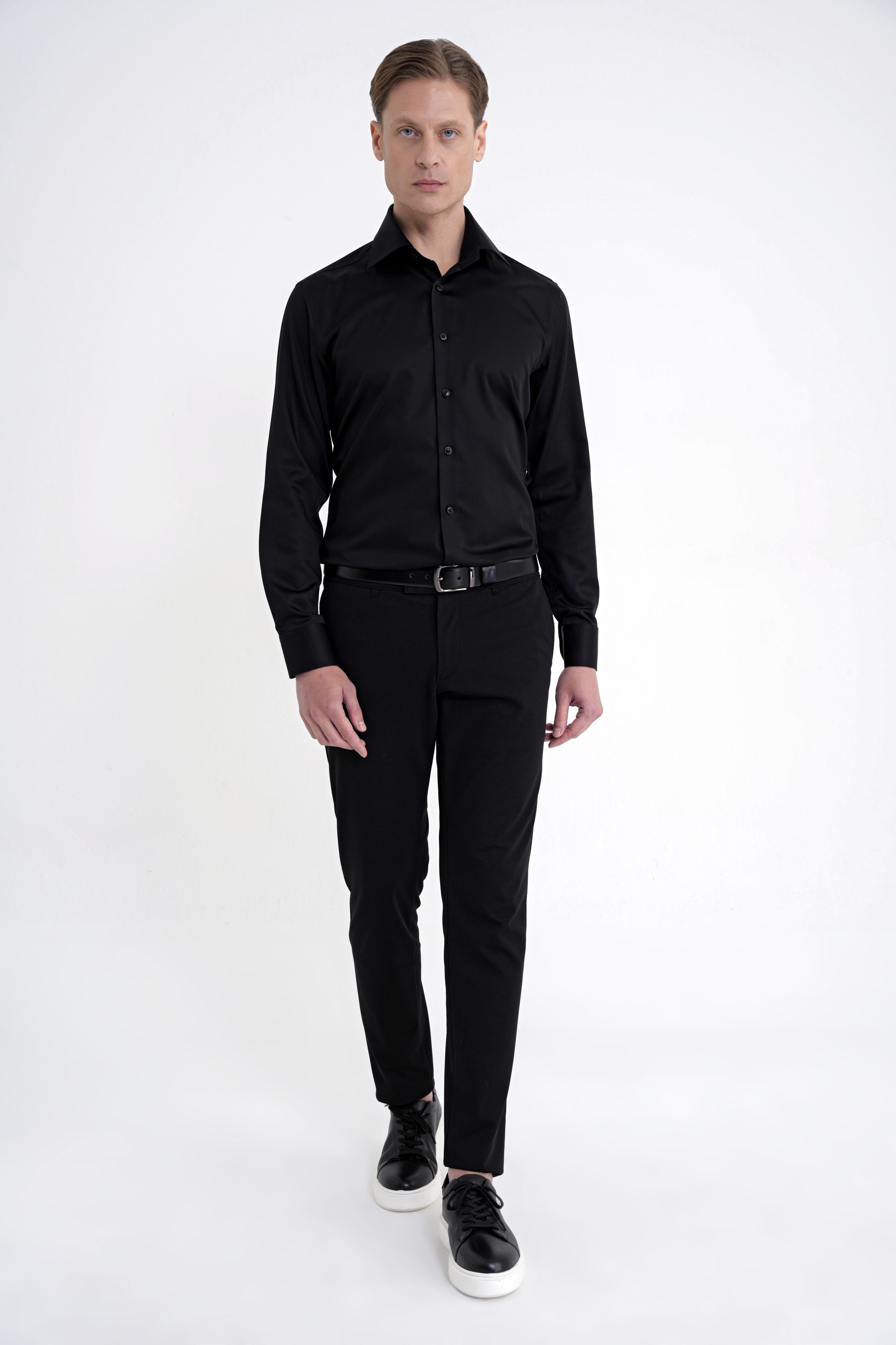 Slim Fit İtalyan Yaka %100 Pamuk Non İron Kumaş Düz Siyah Gömlek GK 759