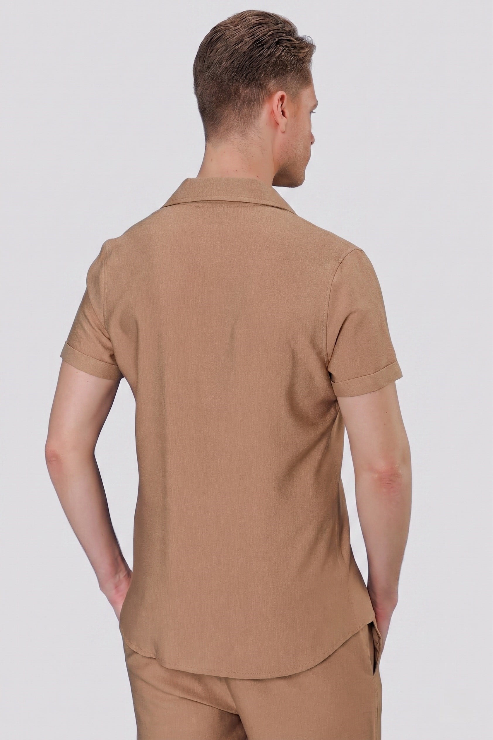 Slim Fit Keten Karışımlı Apaş Yaka Camel Gömlek G 1549