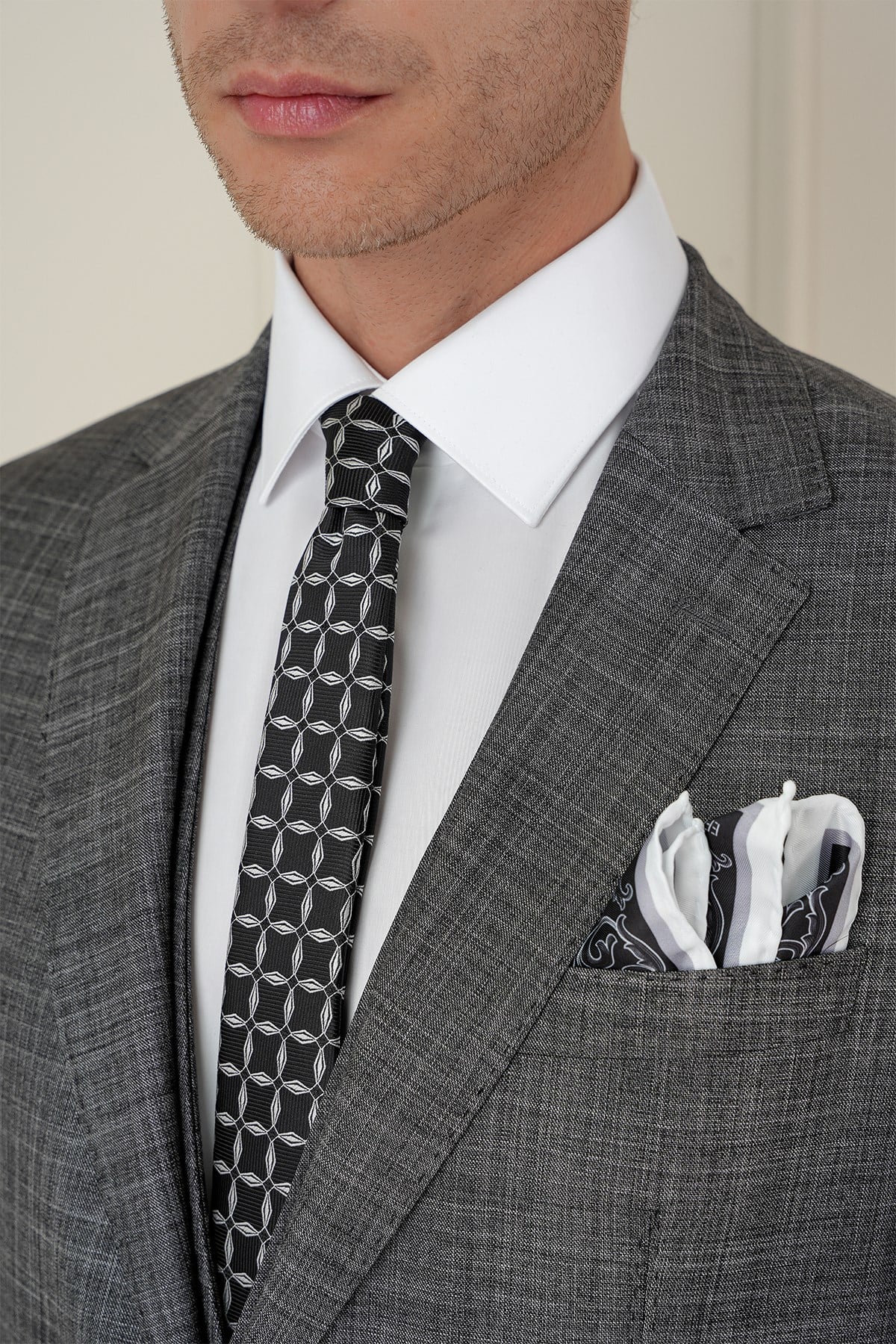 Slim Fit Kırçıllı Dokuma Yünlü Antrasit Yelekli Takım Elbise TK 906