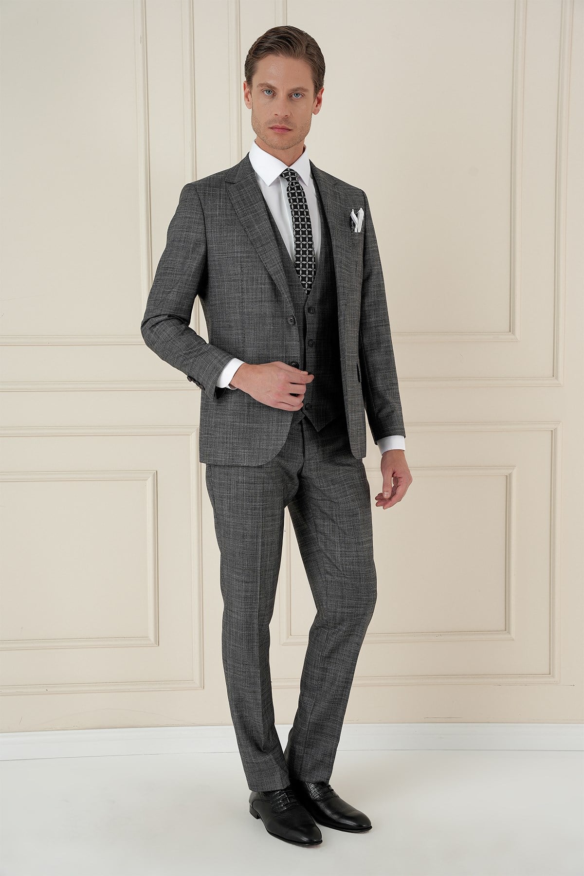 Slim Fit Kırçıllı Dokuma Yünlü Antrasit Yelekli Takım Elbise TK 906