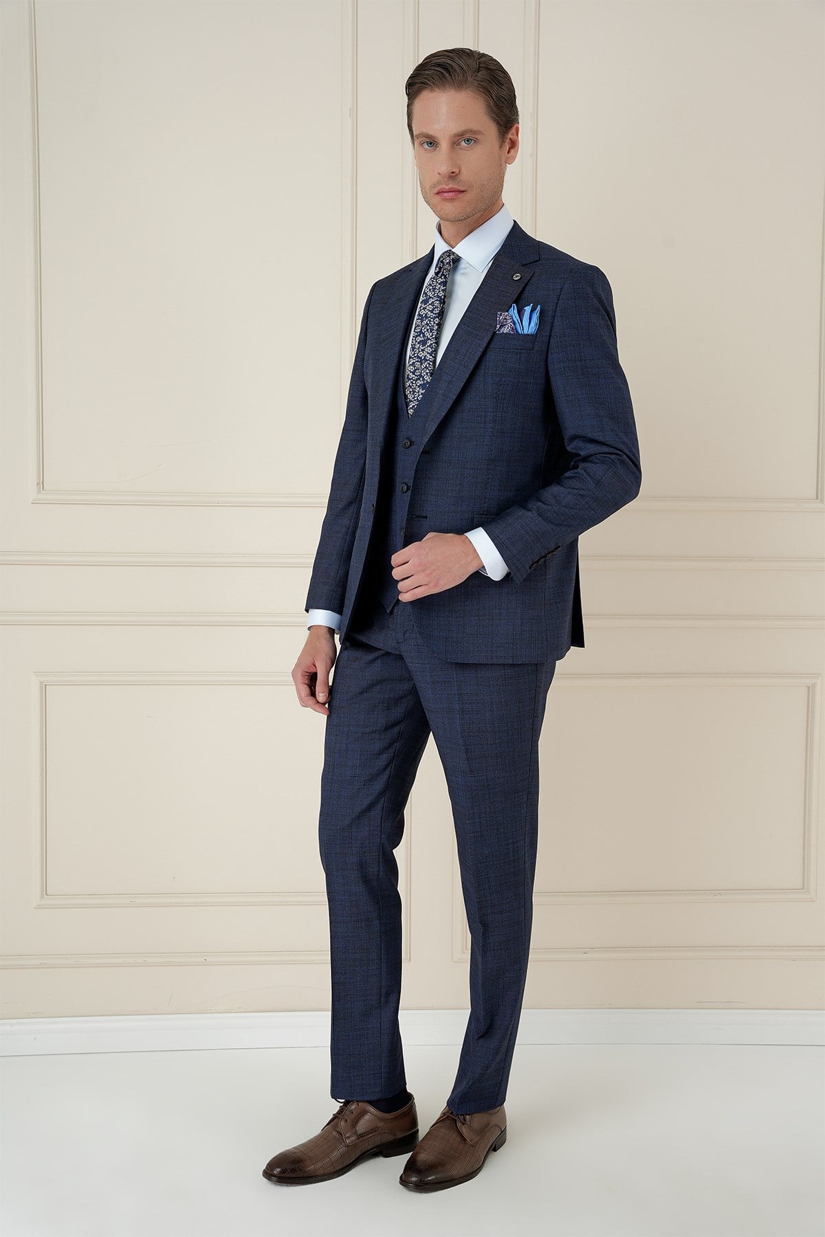 Slim Fit Kırçıllı Dokuma Yünlü Lacivert Yelekli Takım Elbise TK 906