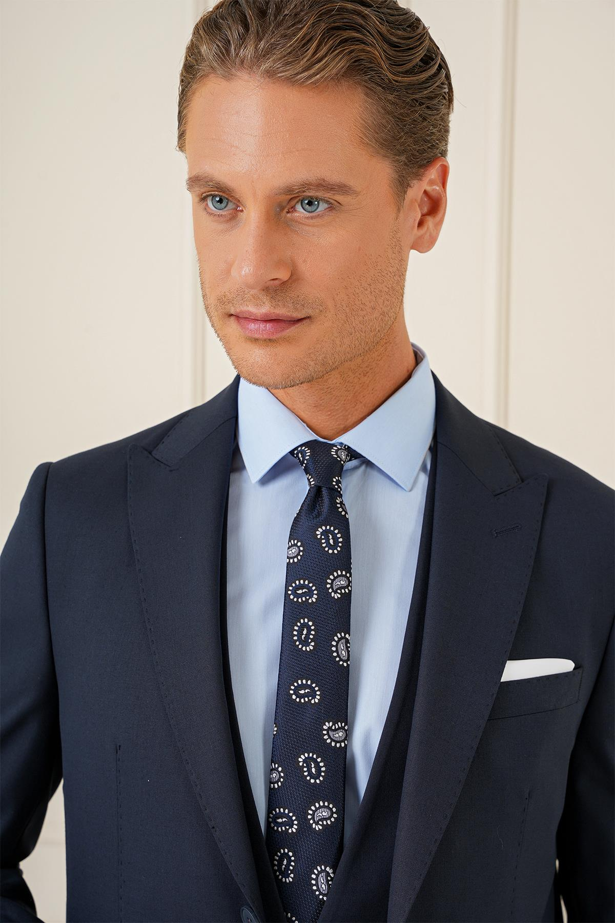 Slim Fit Kırlangıç Yaka Çift Yırtmaçlı Yelekli Klasik Lacivert Takım Elbise Tk 895