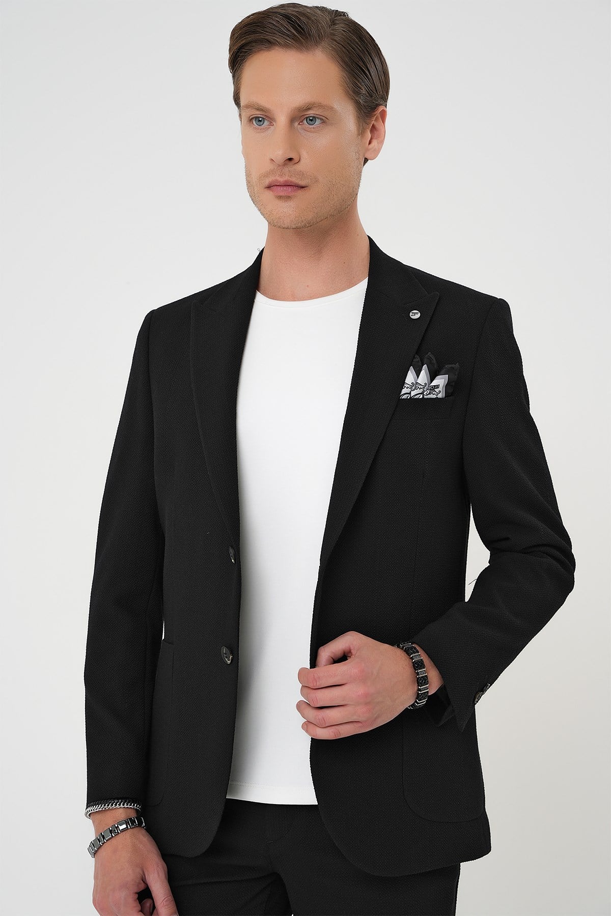 Slim Fit Kırlangıç Yaka Torba Cep Çift Yırtmaç Esnek Pamuklu Siyah Ceket C 700