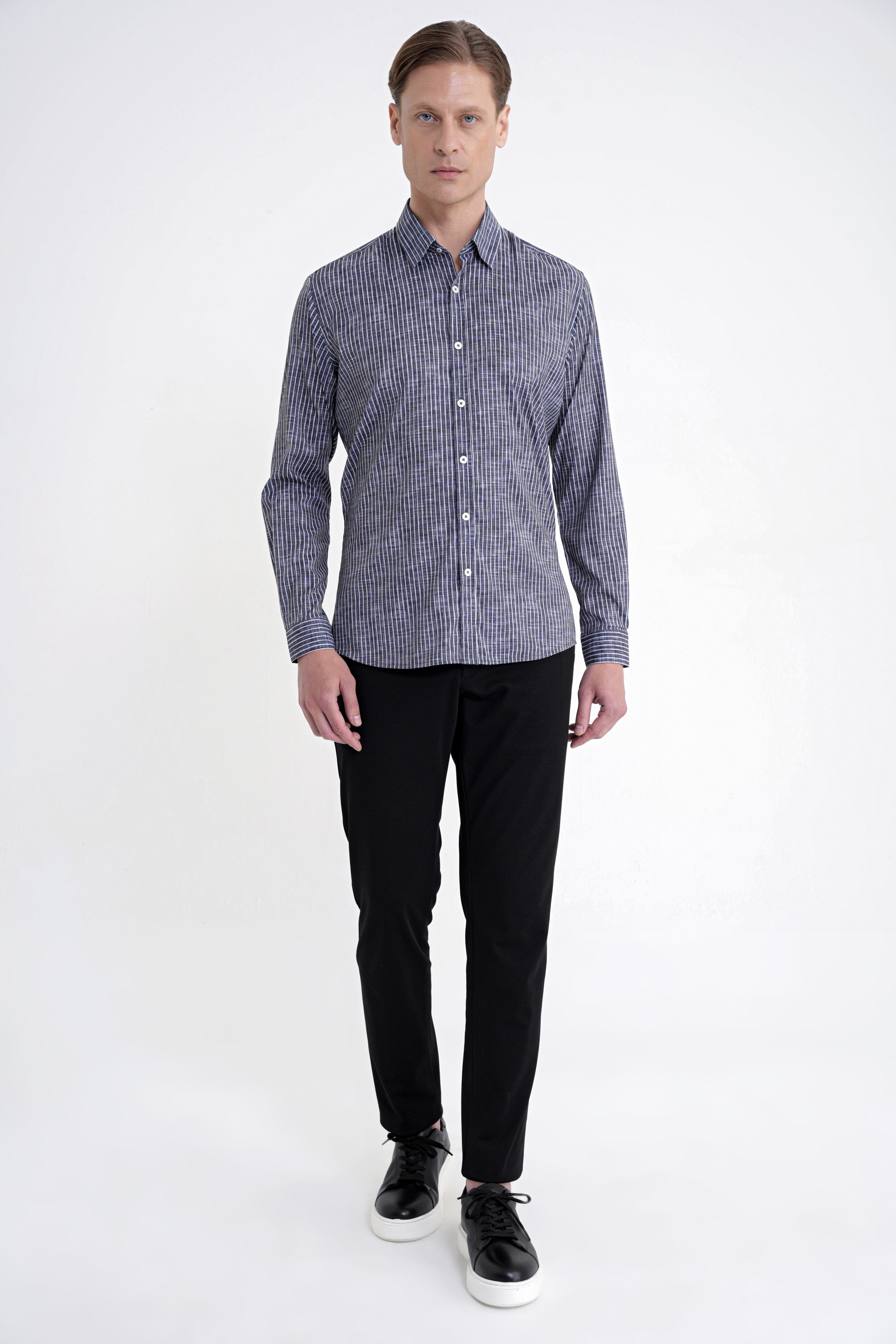 Slim Fit Klapa Yaka Esnek Pamuklu Siyah Çizgili Gömlek G 1599
