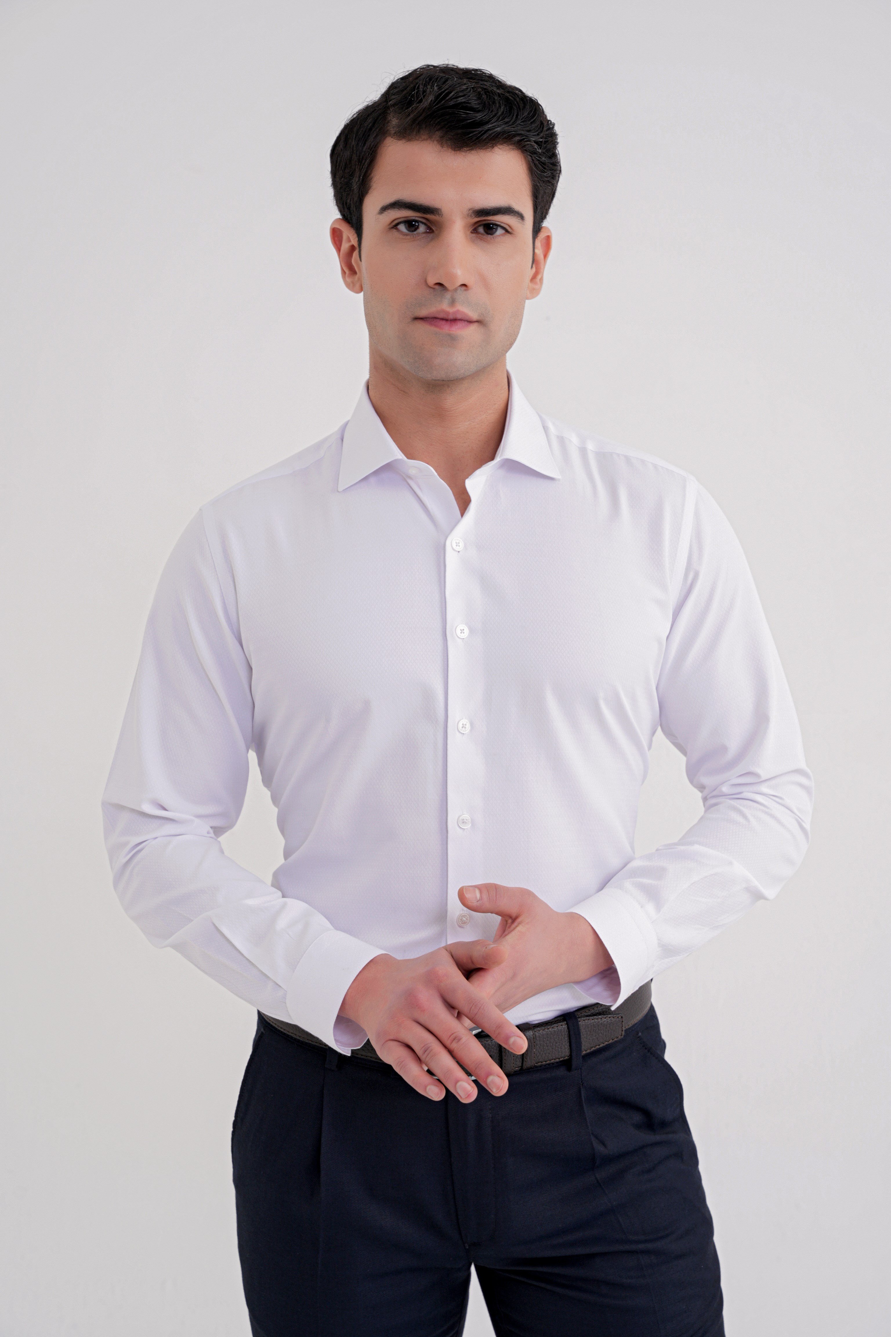 Slim Fit Kravat Yaka Doku Desenli Beyaz Gömlek GK 755