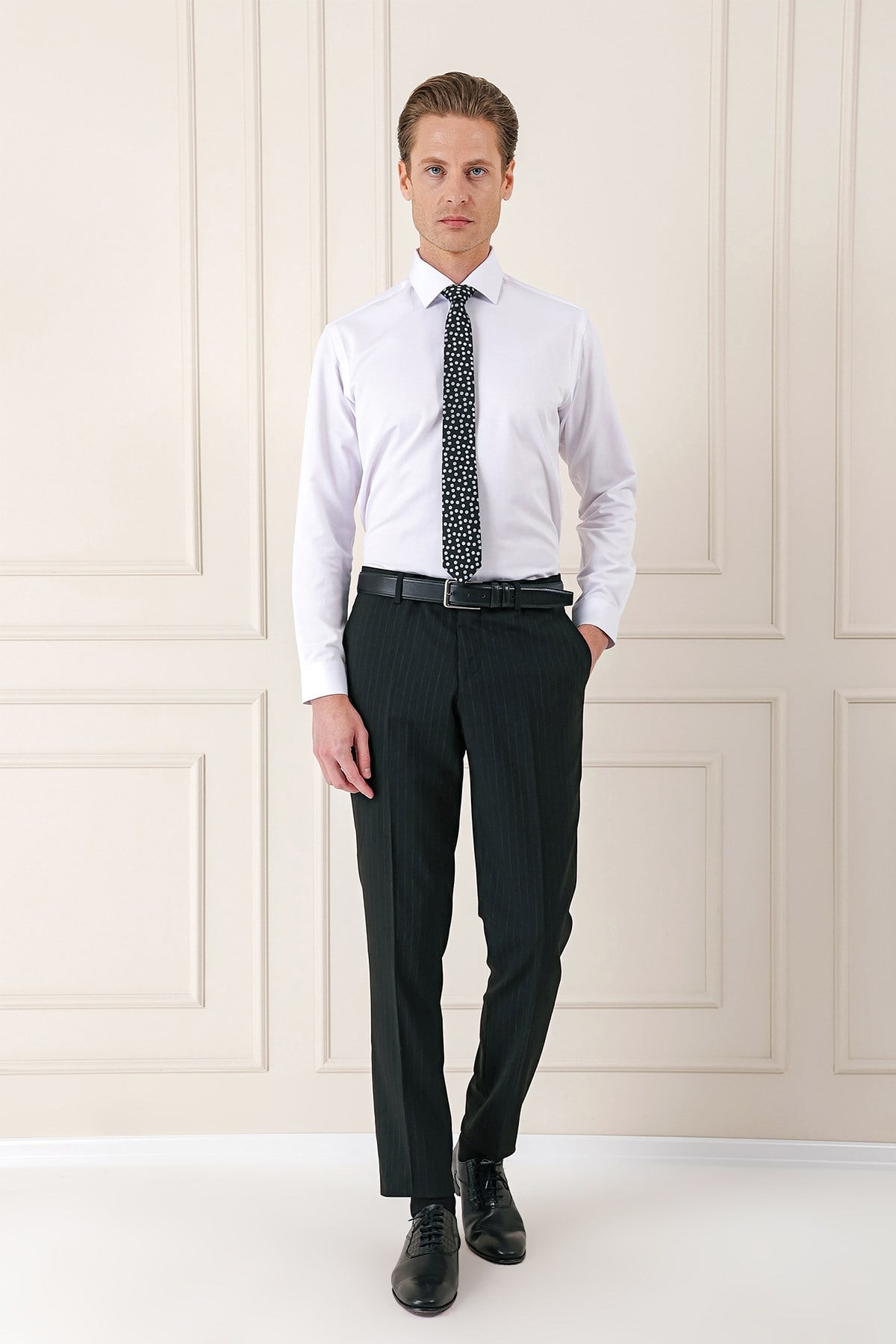 Slim Fit Kravat Yaka Pamuklu Düz Beyaz Gömlek GK 718