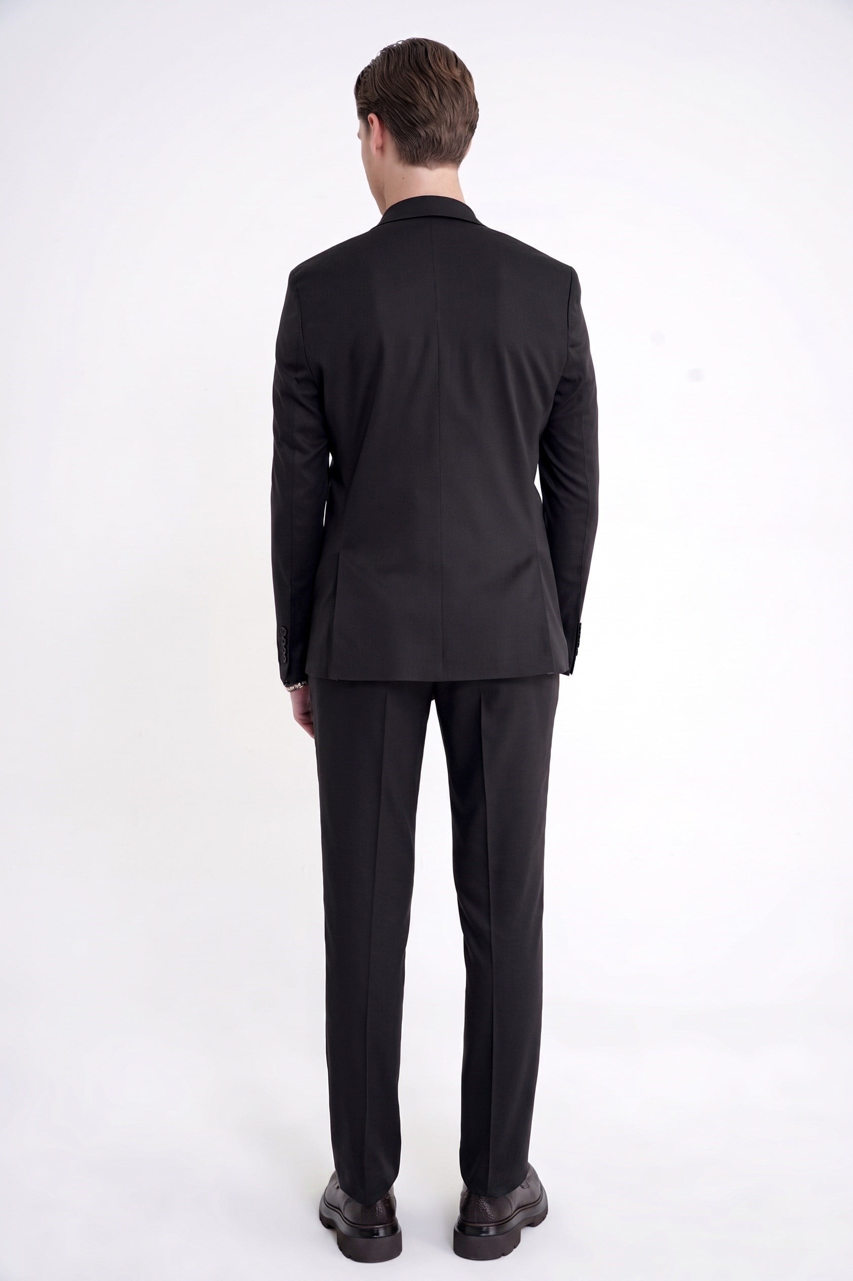 Slim Fit Mono Yaka %97 Tencel Kumaş Çift Yırtmaç Esnek Siyah Takım Elbise TK 941