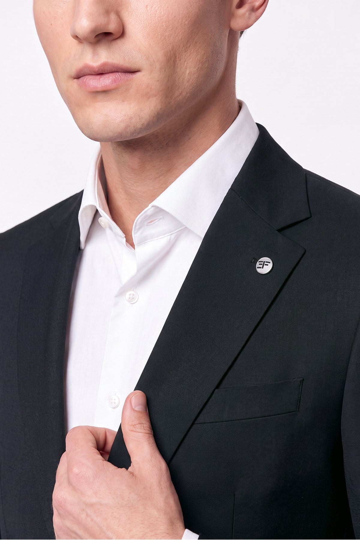Slim Fit Mono Yaka Çift Yırtmaç Esnek Yünlü Siyah Takım Elbise TK 947