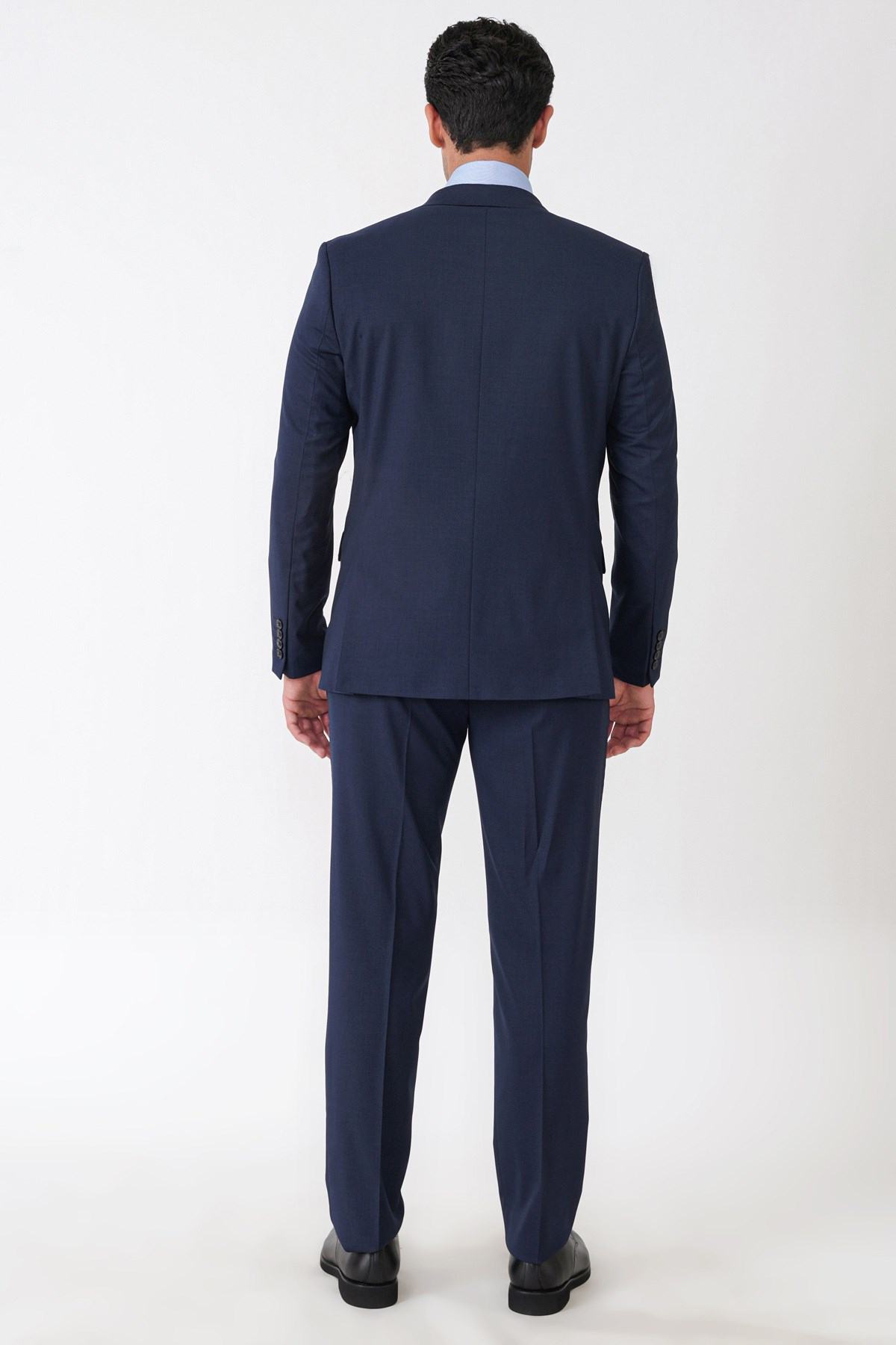 Slim Fit Mono Yaka Çift Yırtmaç Esnek Yünlü Lacivert Takım Elbise TK 947