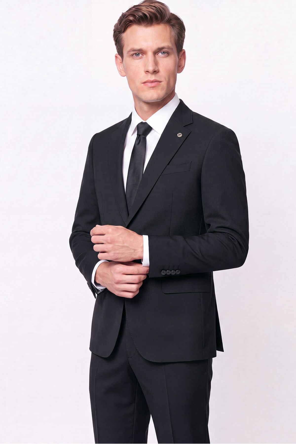 Slim Fit Mono Yaka Çift Yırtmaç Yünlü Siyah Takım Elbise TK 949