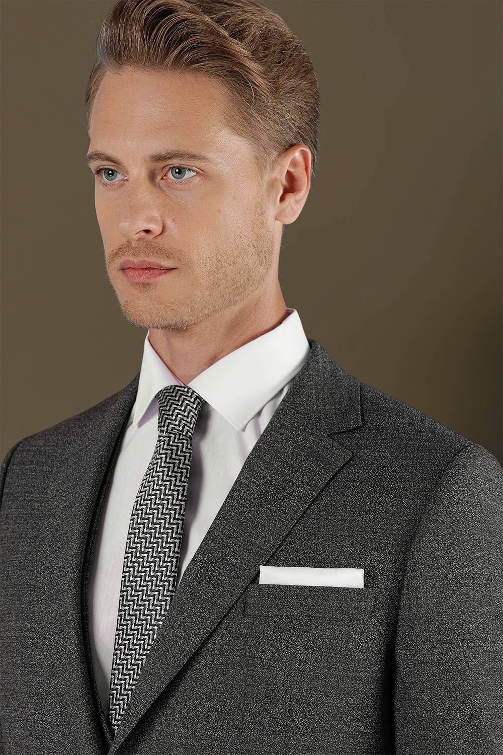 Slim Fit Mono Yaka Yünlü Antrasit Yelekli Takım Elbise TK 880