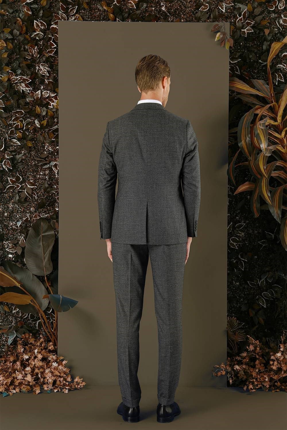 Slim Fit Mono Yaka Yünlü Antrasit Yelekli Takım Elbise TK 880