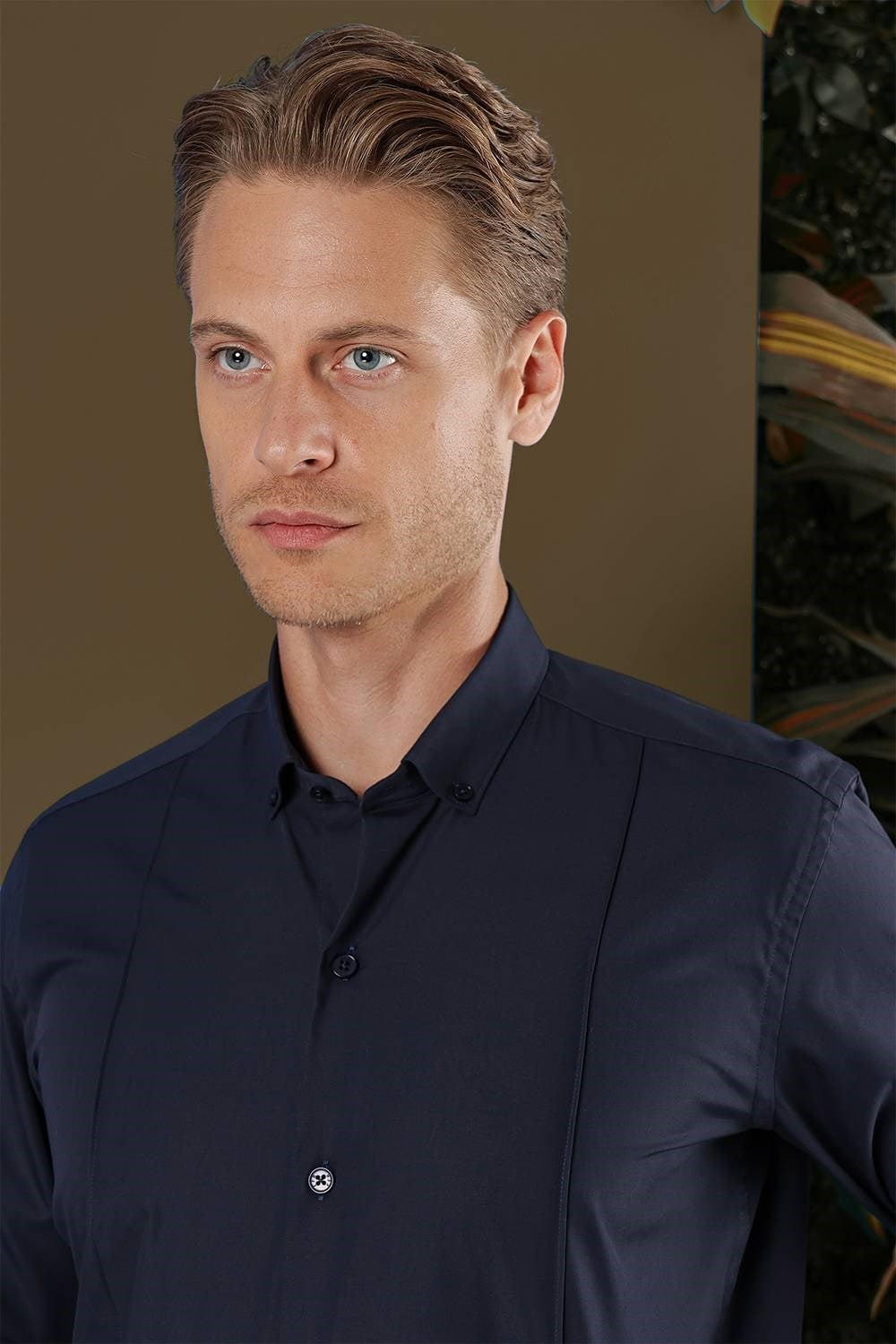 Slim Fit Önden Pensli Düğmeli Yaka Lacivert Uzun Kollu Gömlek GK 691