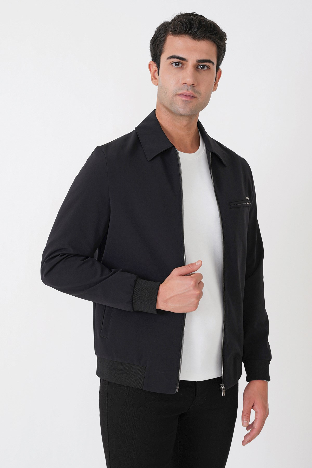 Slim Fit Önü Fermuarlı Etek Kol Ribanalı Esnek Siyah Mont MT 184