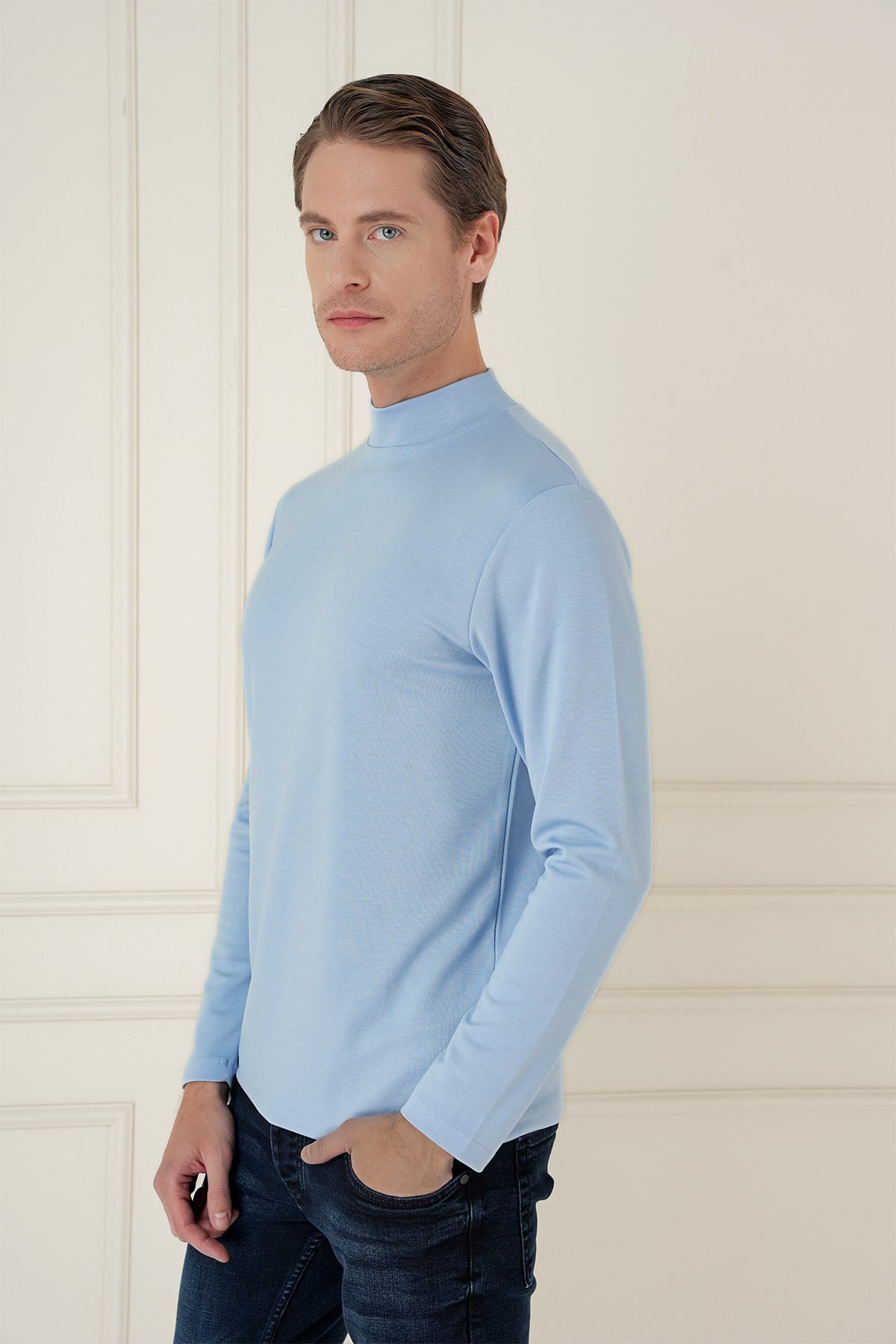 Slim Fit Pamuklu Uzun Kollu Açık Mavi Yarım Boğazlı Tişört TS 894