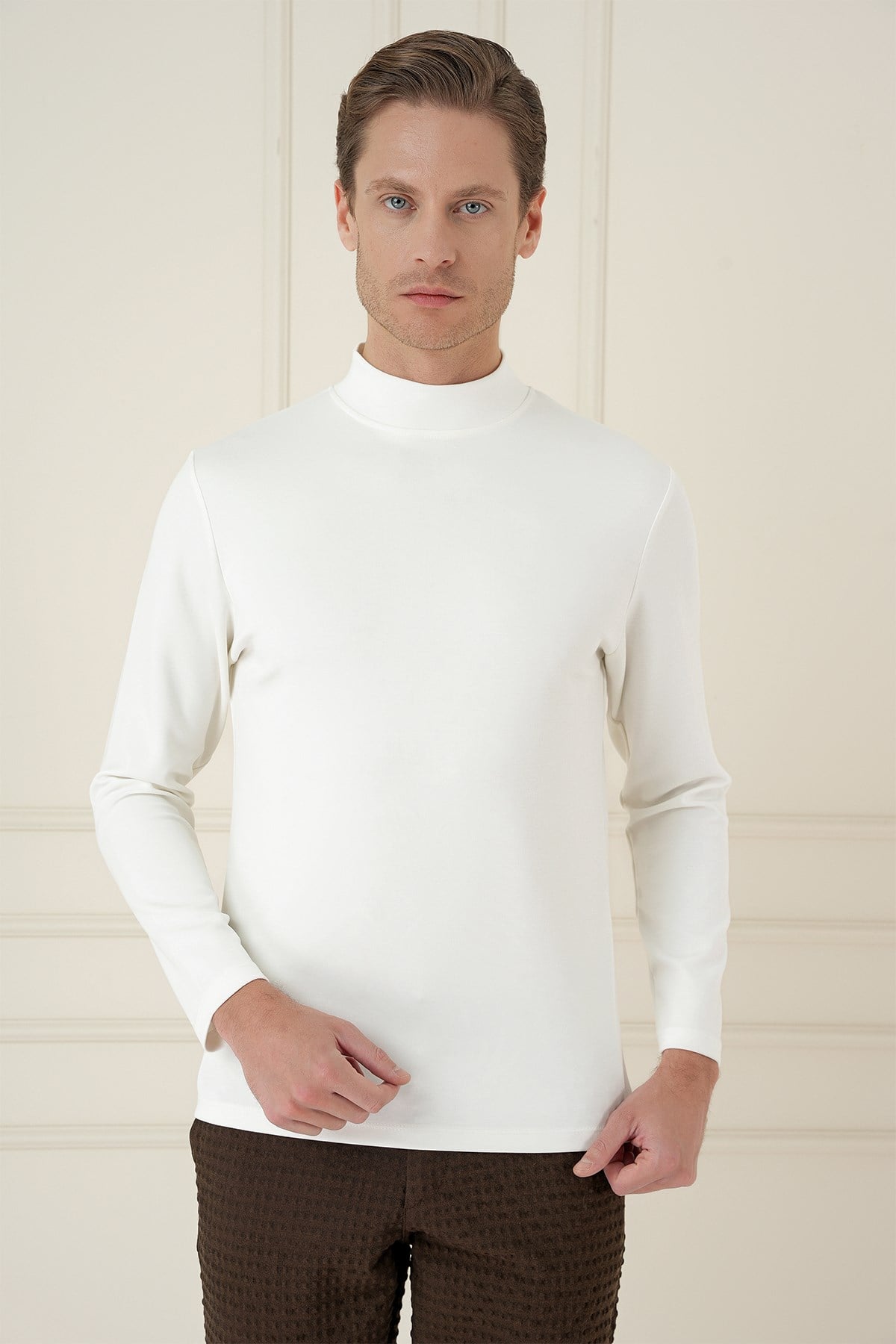 Slim Fit Pamuklu Uzun Kollu Ekru Yarım Boğazlı Tişört TS 894